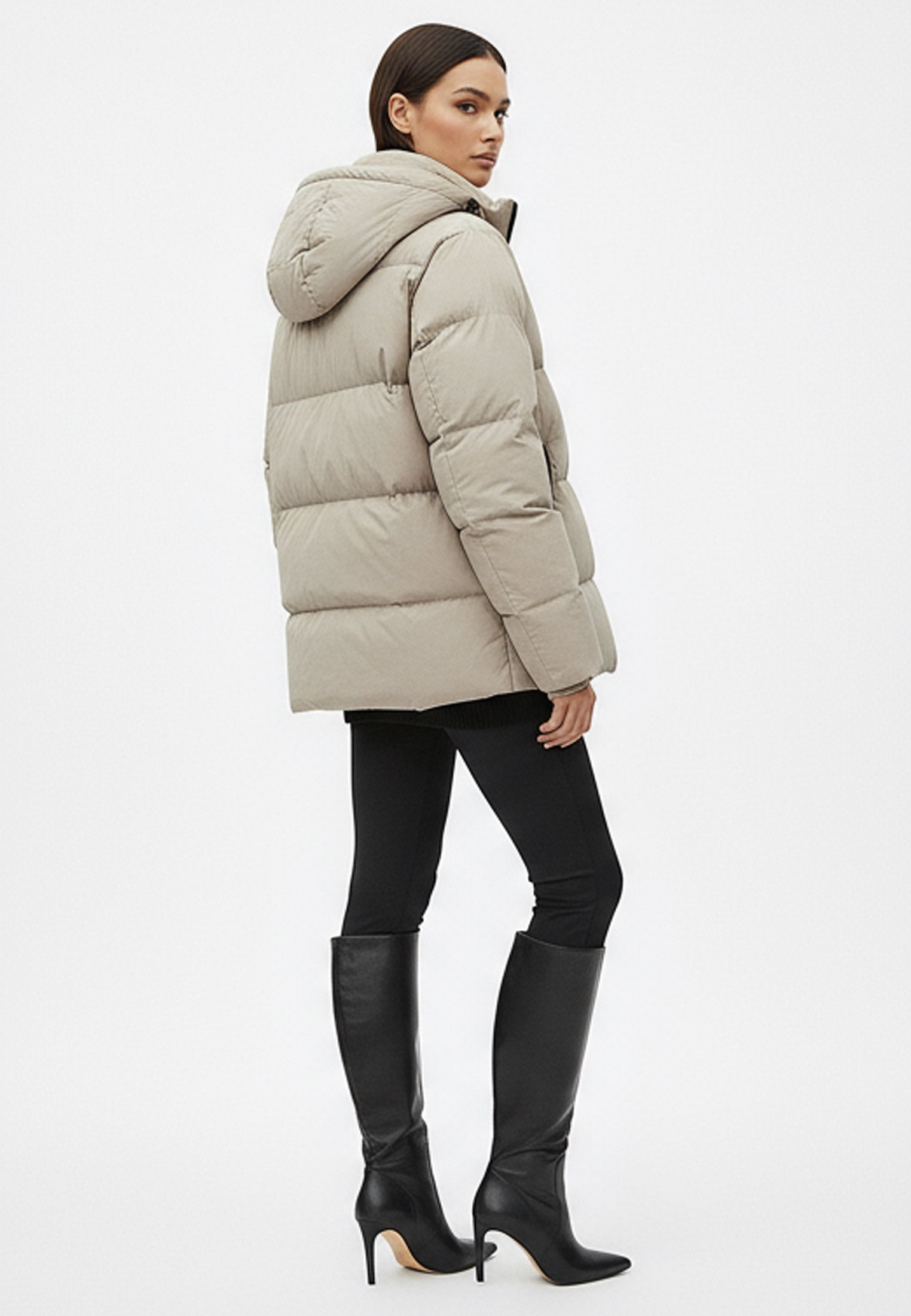 TAN PERFORMANCE PUFFER JACKET