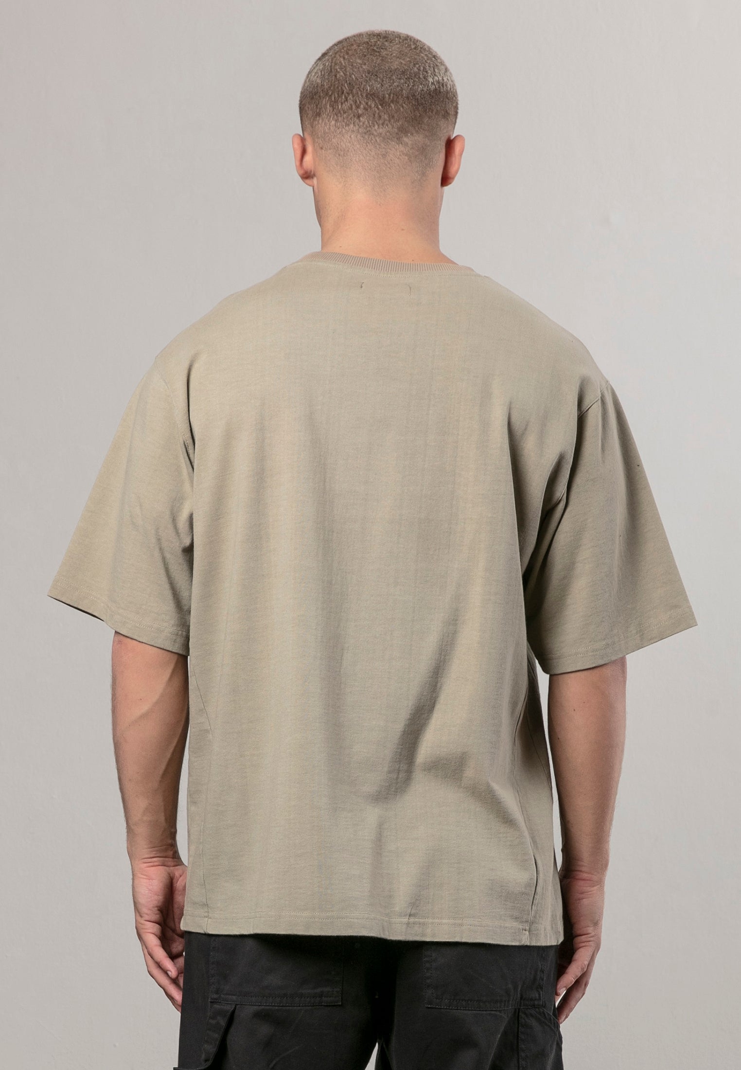 RIVET OVERSIZED T-SHIRT FAWN