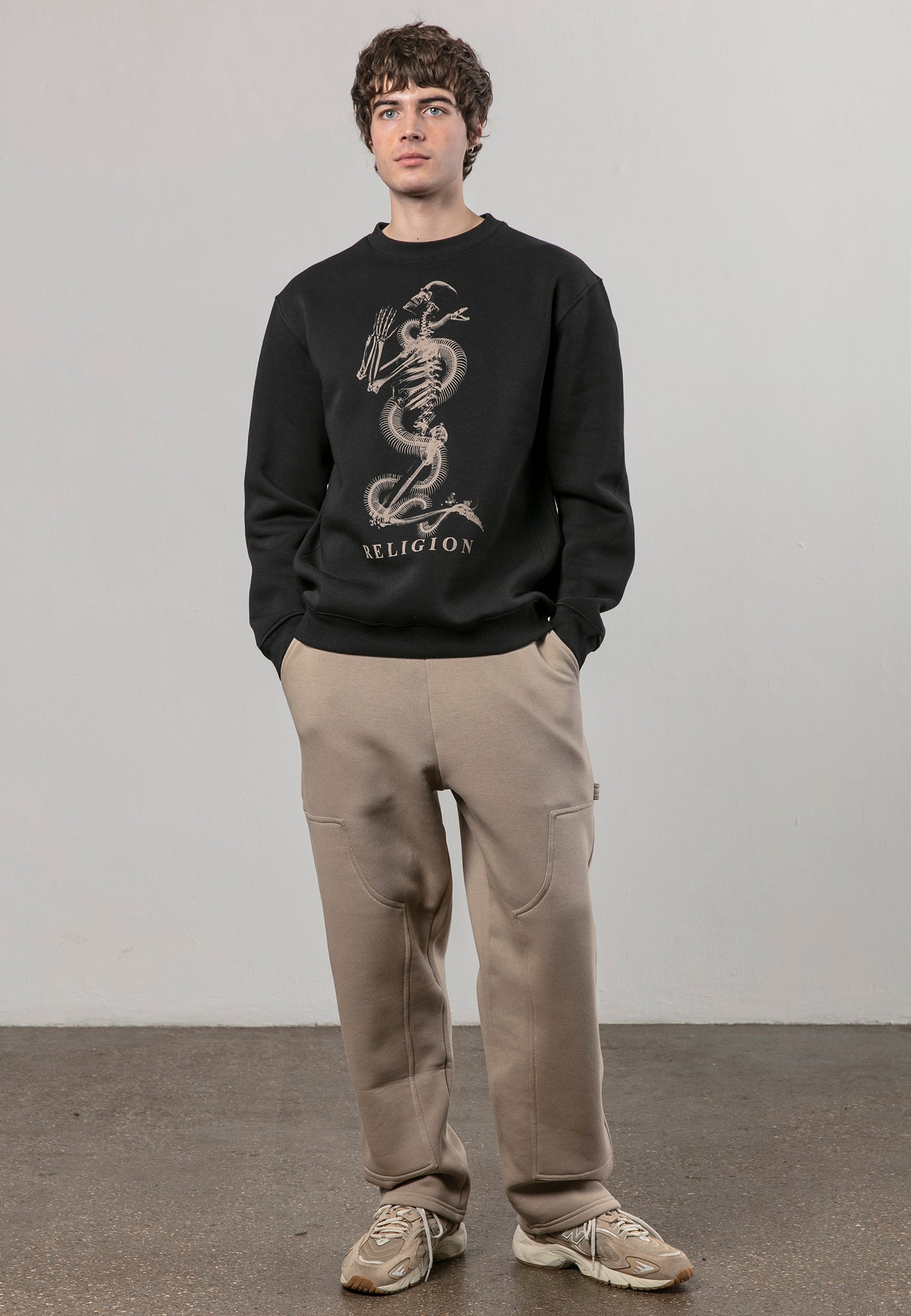 XRAY SKEL N SNAKE SWEAT BLACK