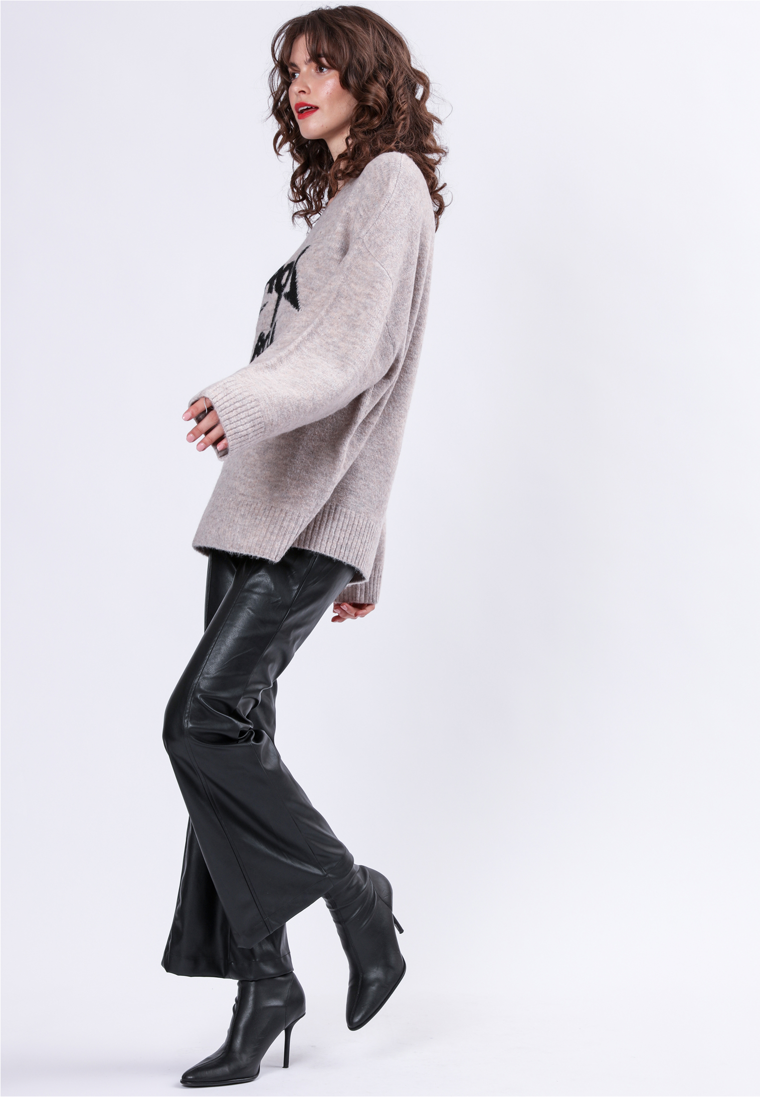 REVOLUTION JUMPER ASHES OF ROSES & BLACK