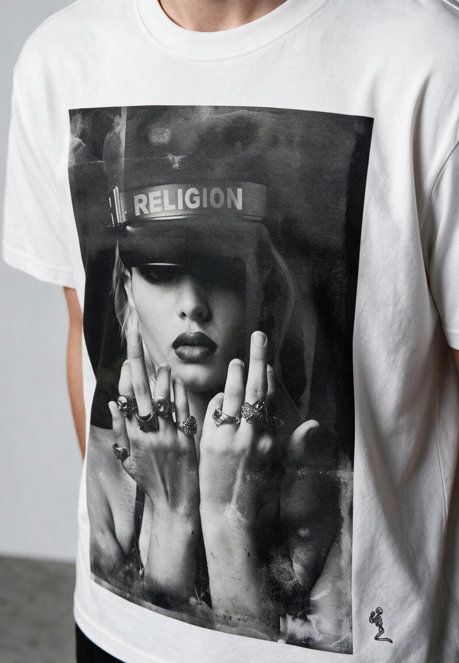 SALUTE T-SHIRT WHITE