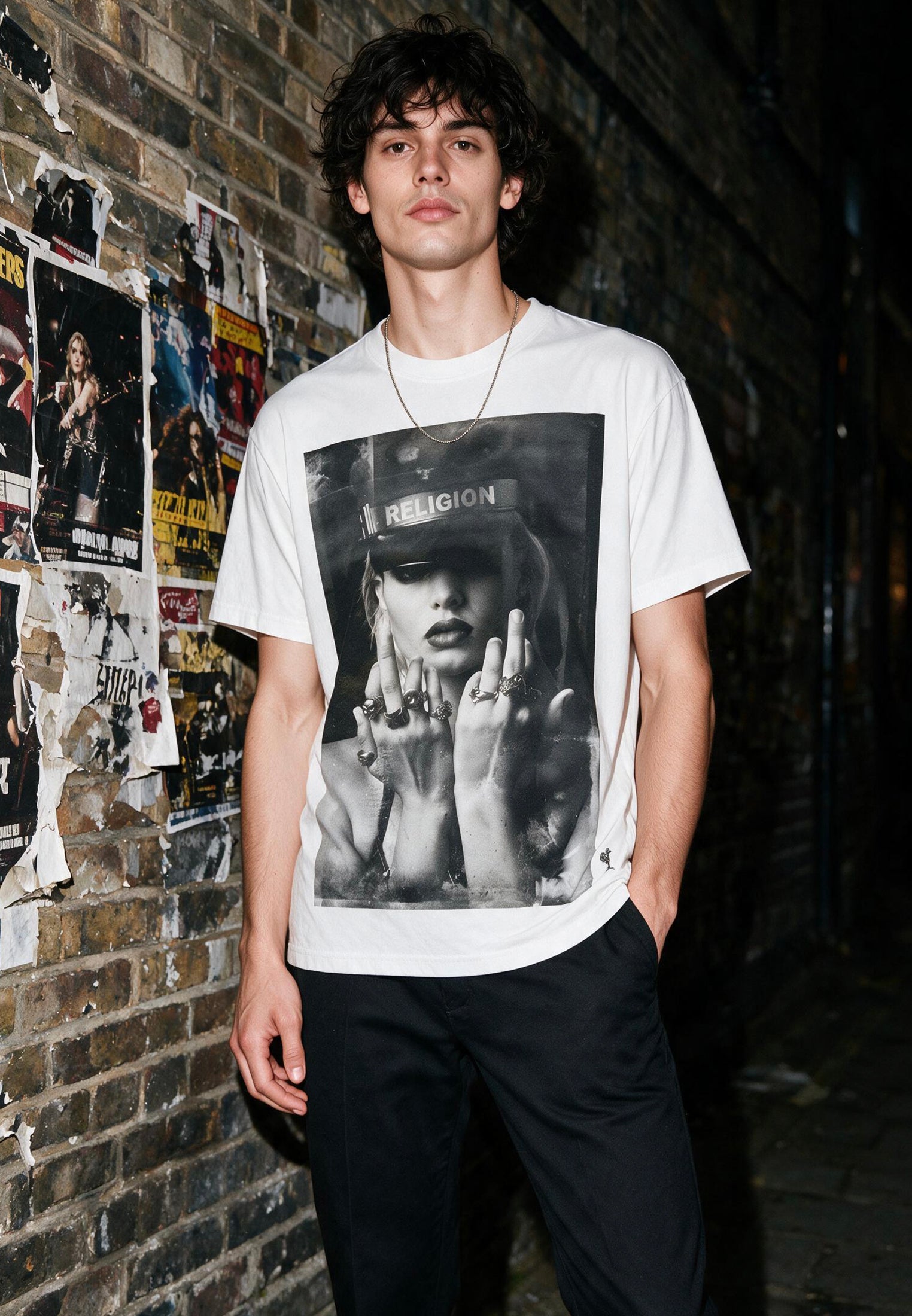 SALUTE T-SHIRT WHITE
