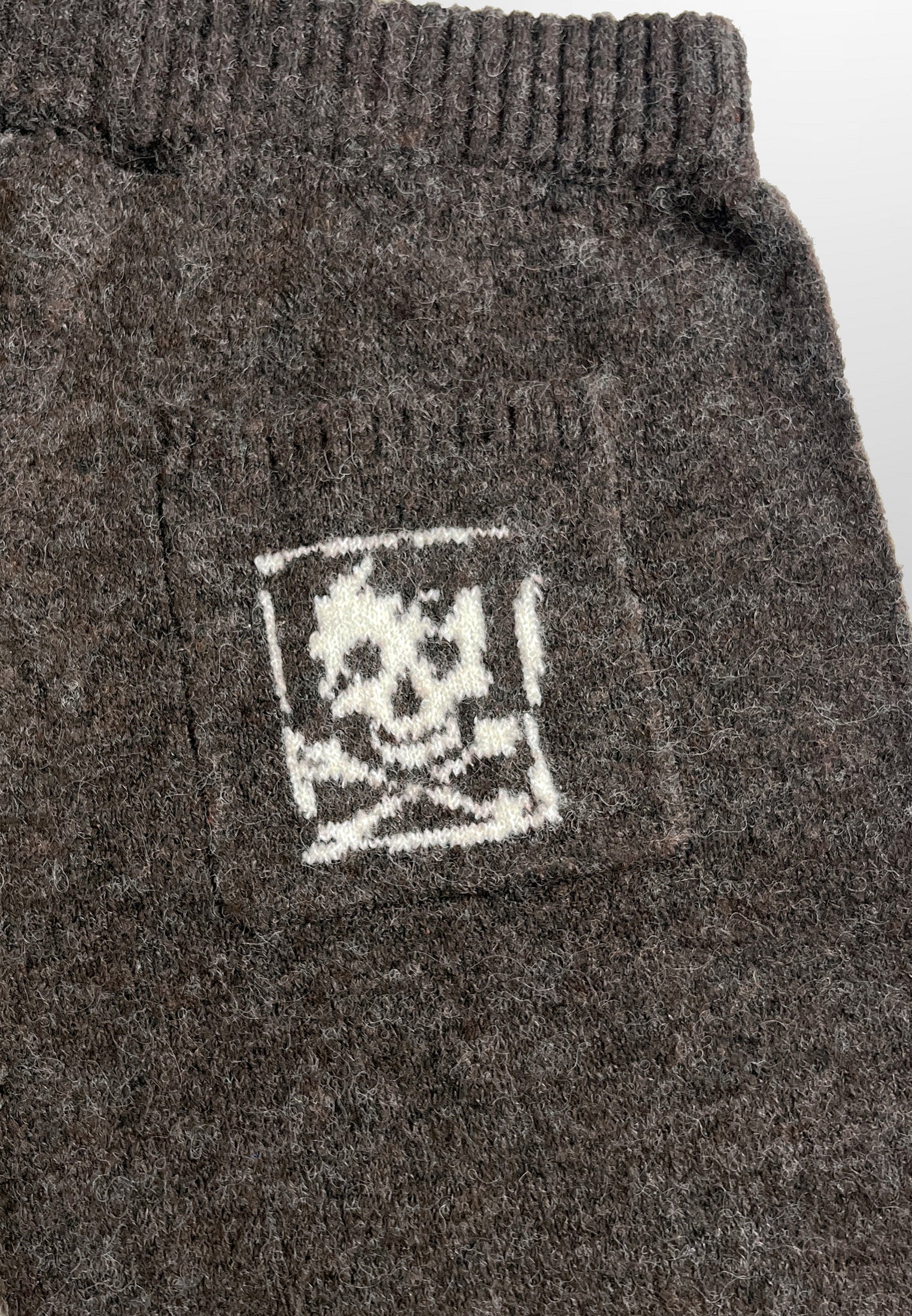 GIRLS SKULLY LOGO PANTS DARK BROWN