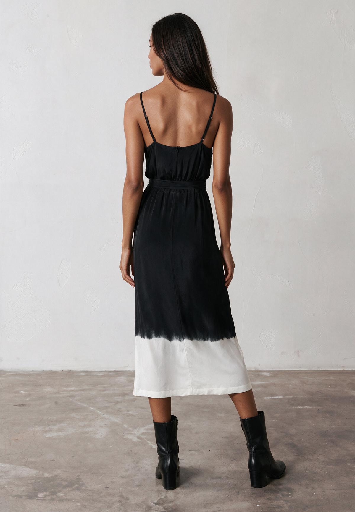 TIMES DRESS BLACK
