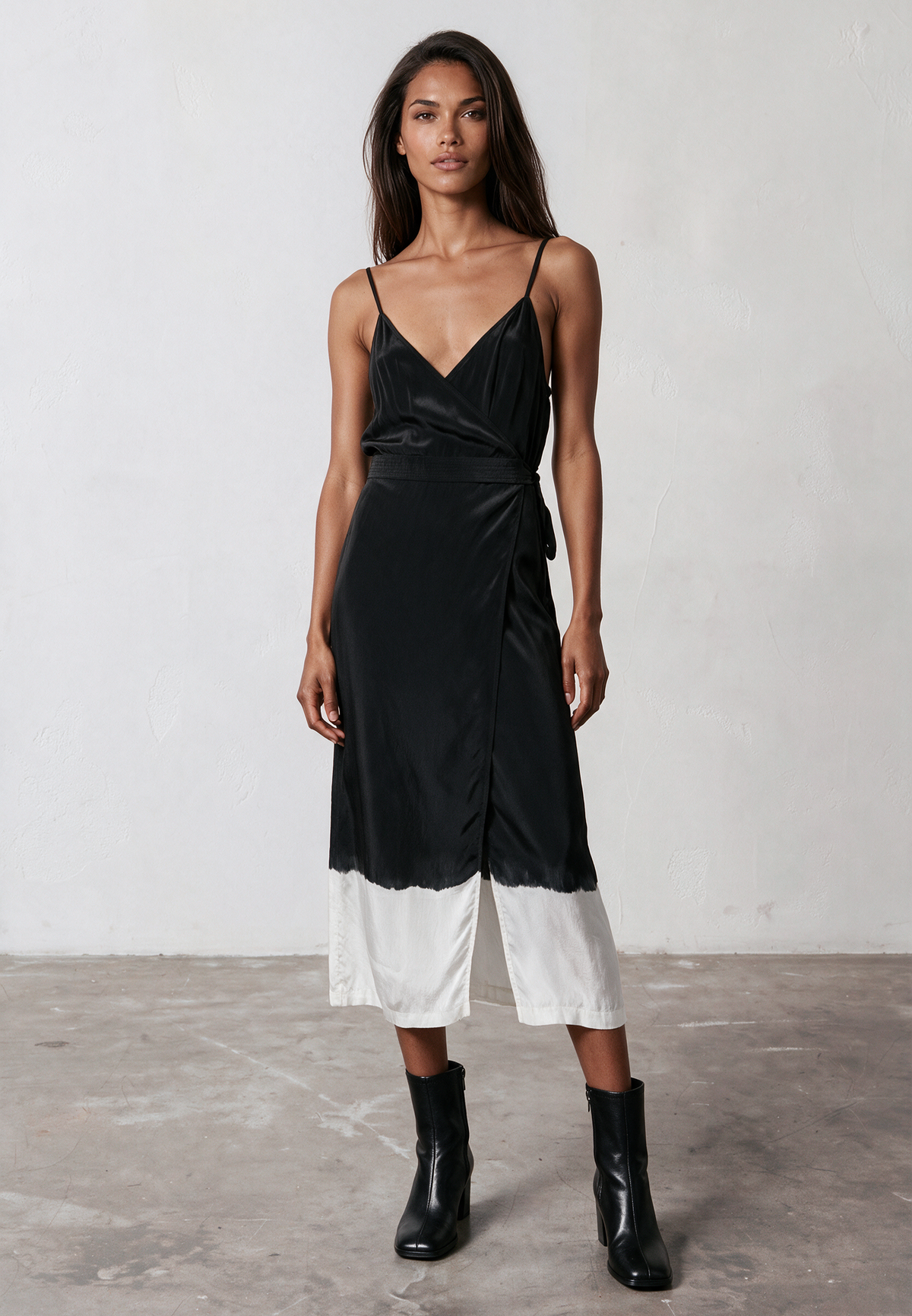 TIMES DRESS BLACK