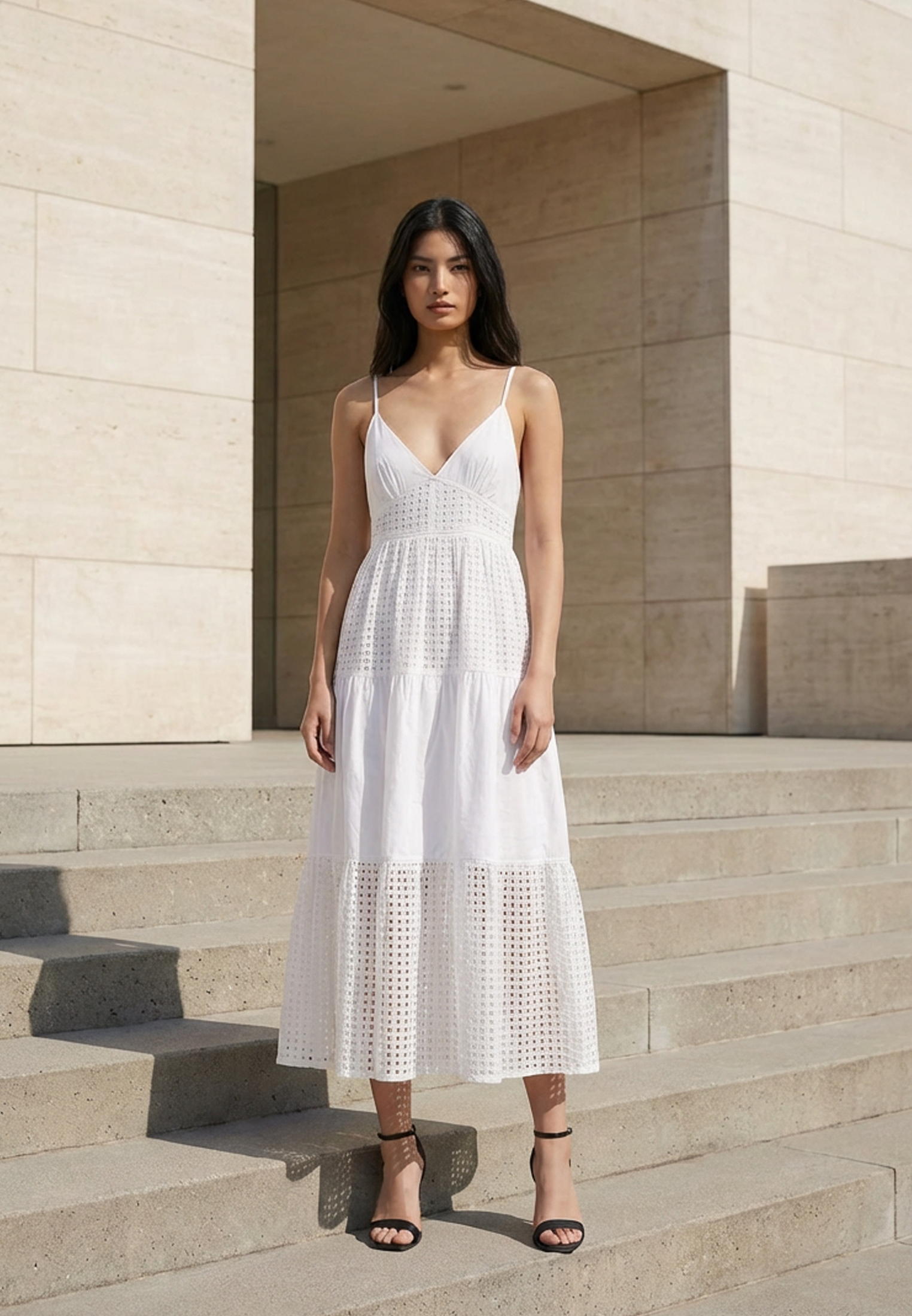 ONYX DRESS WHITE BRODERIE