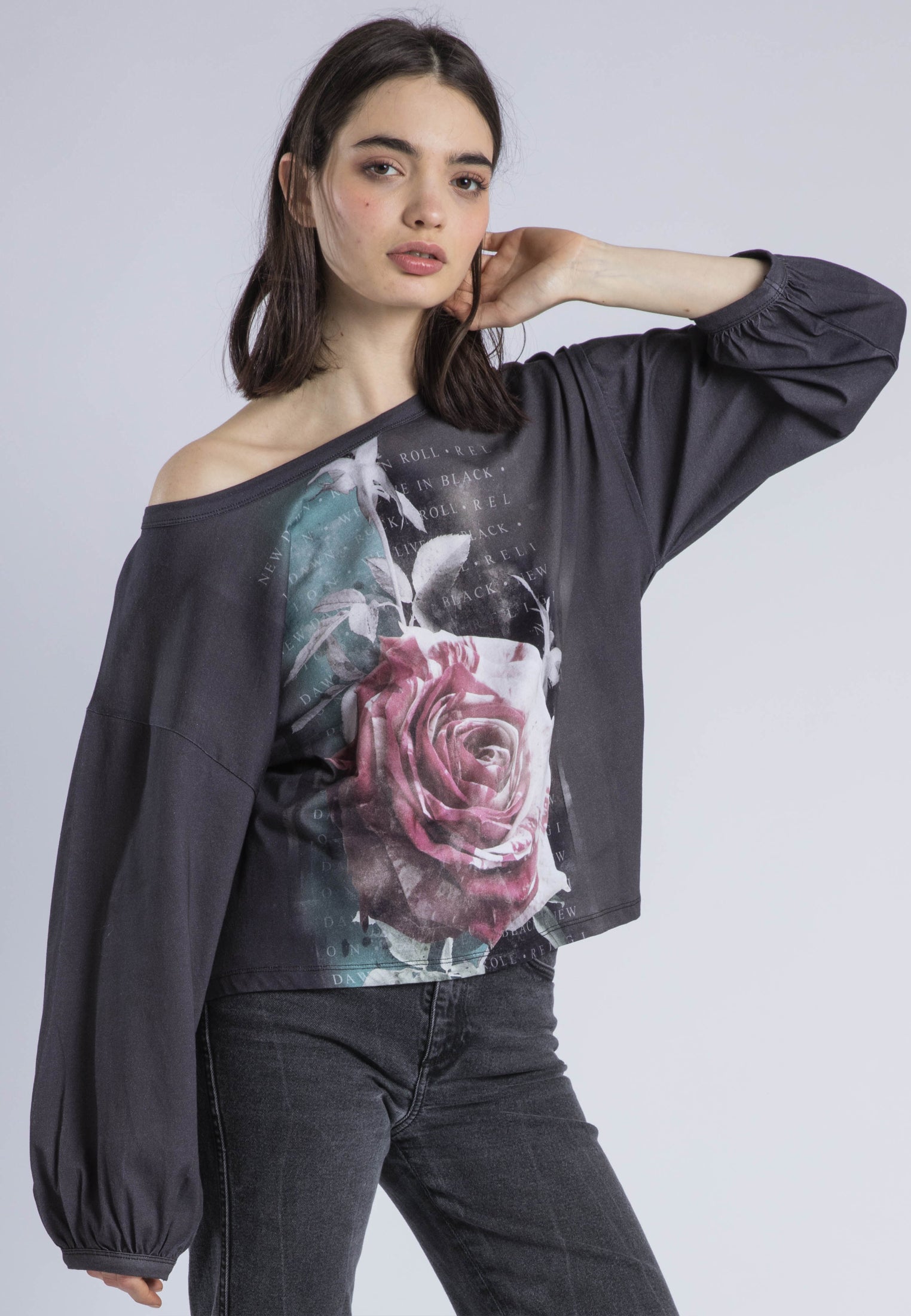 CLOAK LS TOP BLUSH GRAPHIC