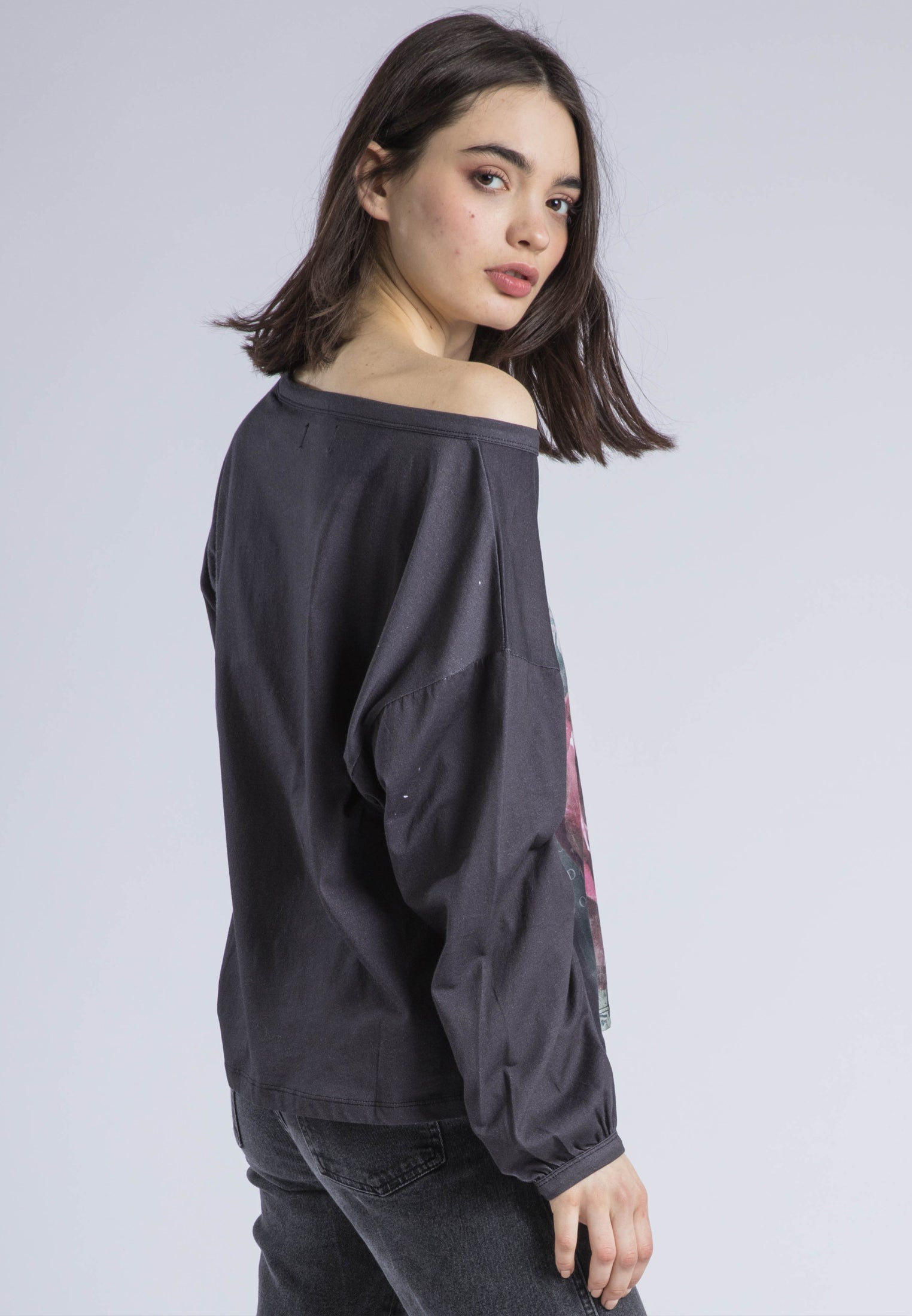 CLOAK LS TOP BLUSH GRAPHIC