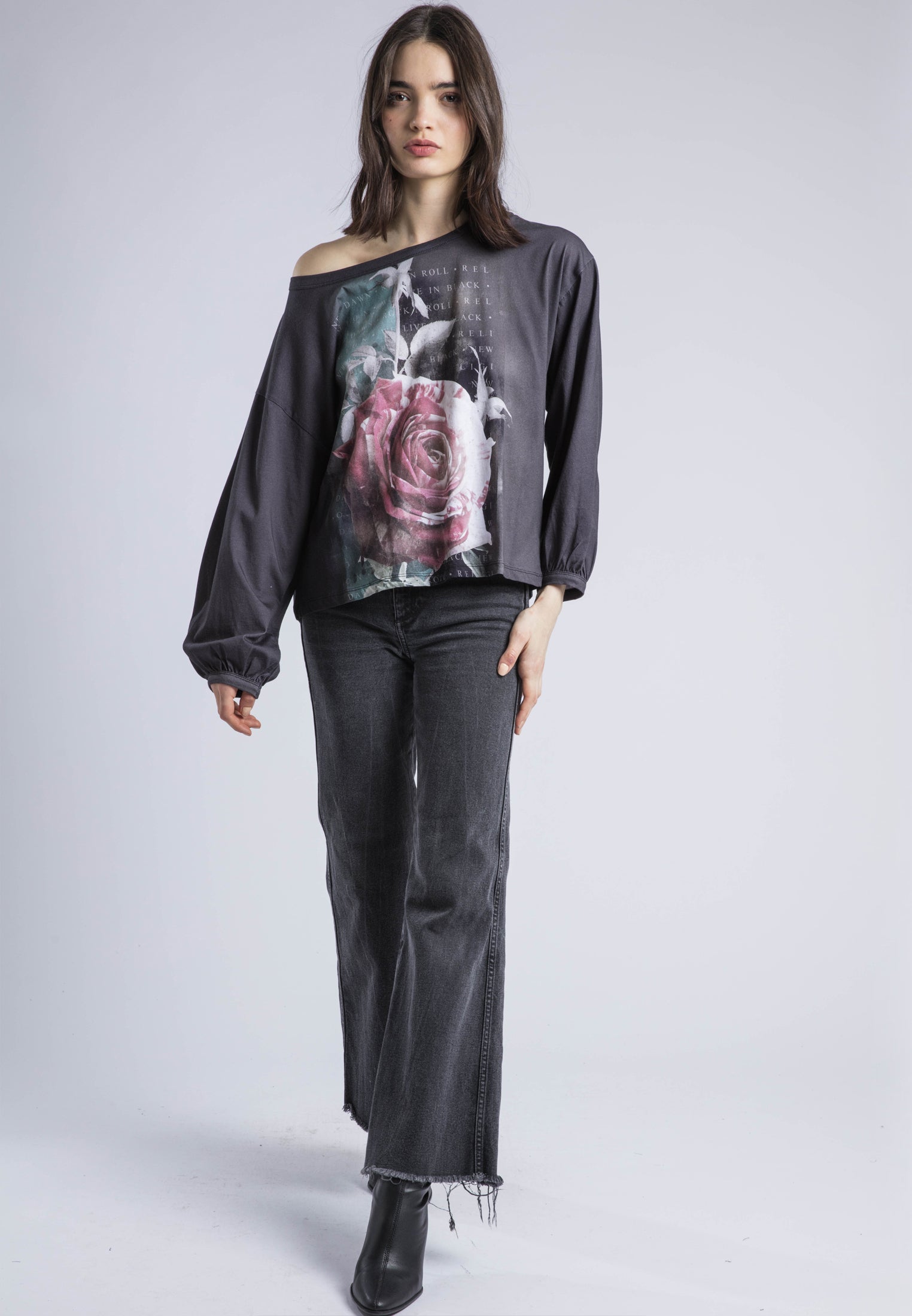 CLOAK LS TOP BLUSH GRAPHIC