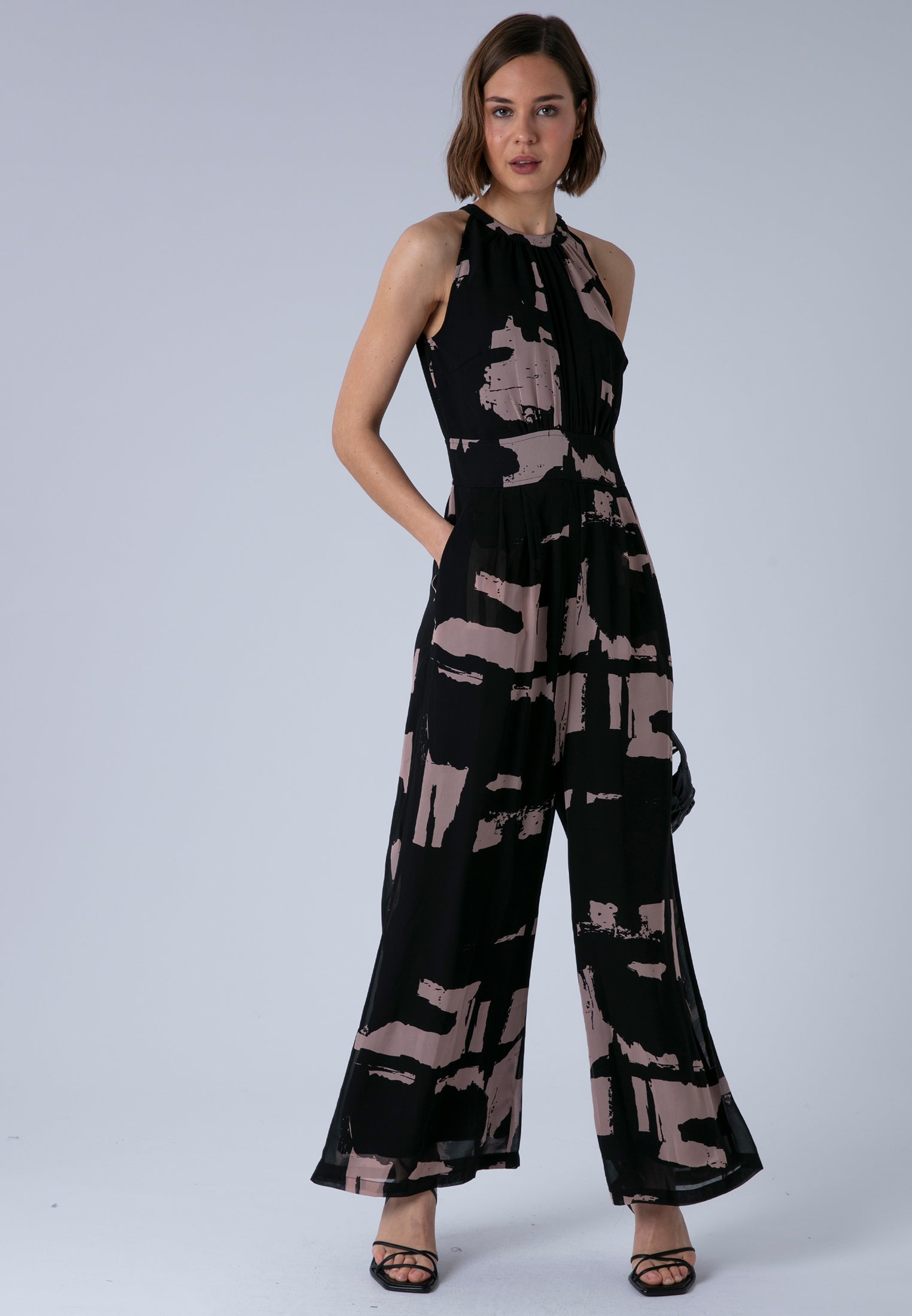 CREW JUMPSUIT FACADE