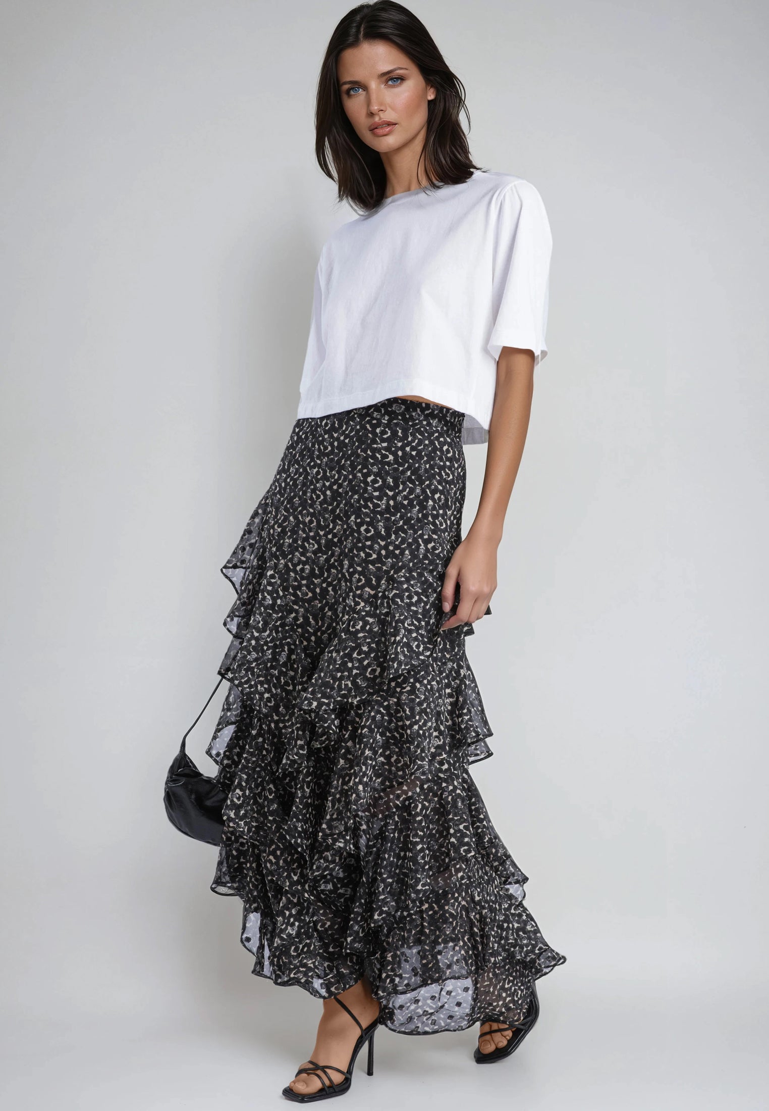 SCARLET SKIRT BLACK & WHITE