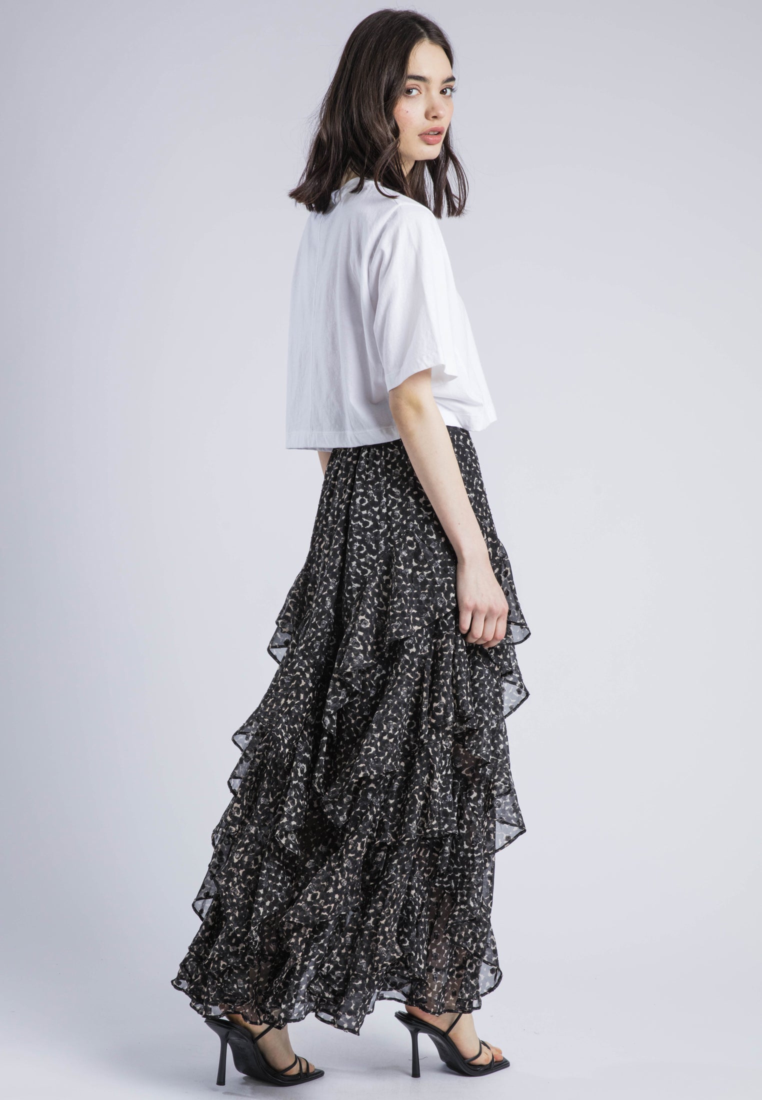 SCARLET SKIRT BLACK & WHITE