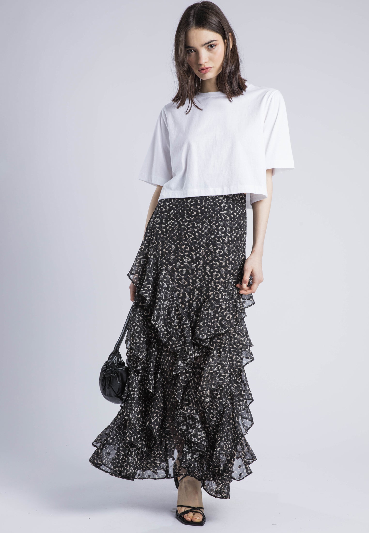 SCARLET SKIRT BLACK & WHITE