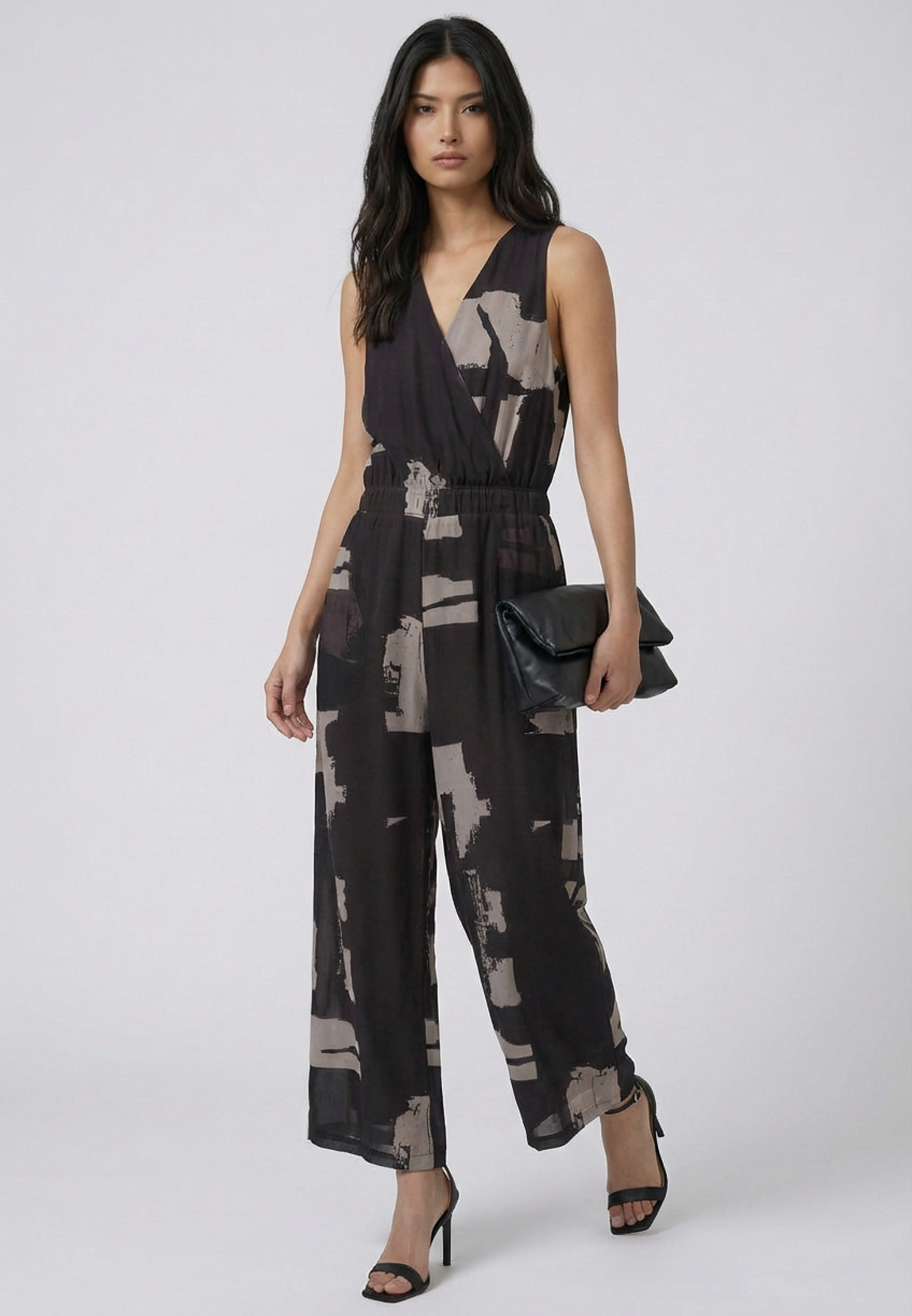 TAYLOR JUMPSUIT FACADE