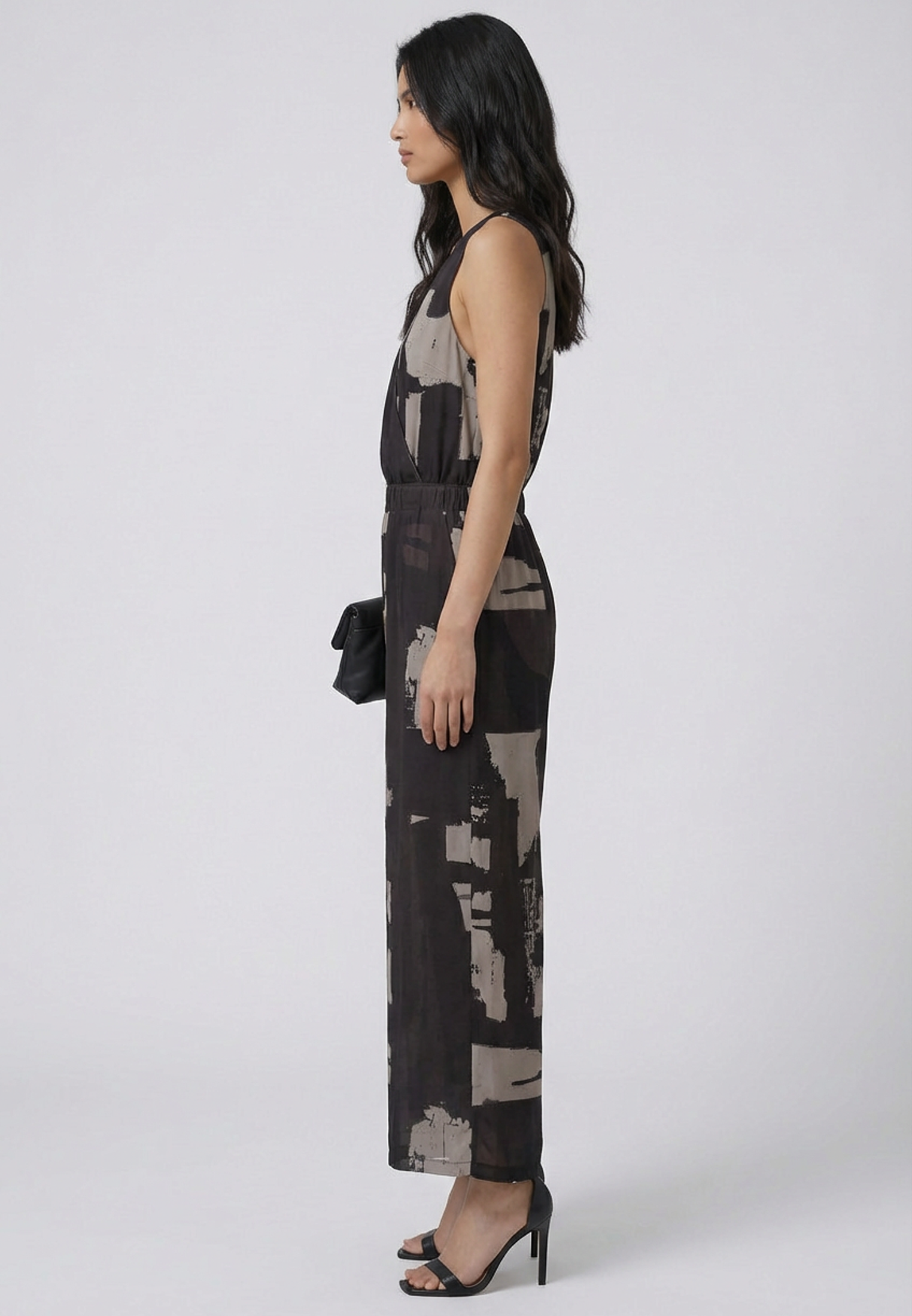 TAYLOR JUMPSUIT FACADE