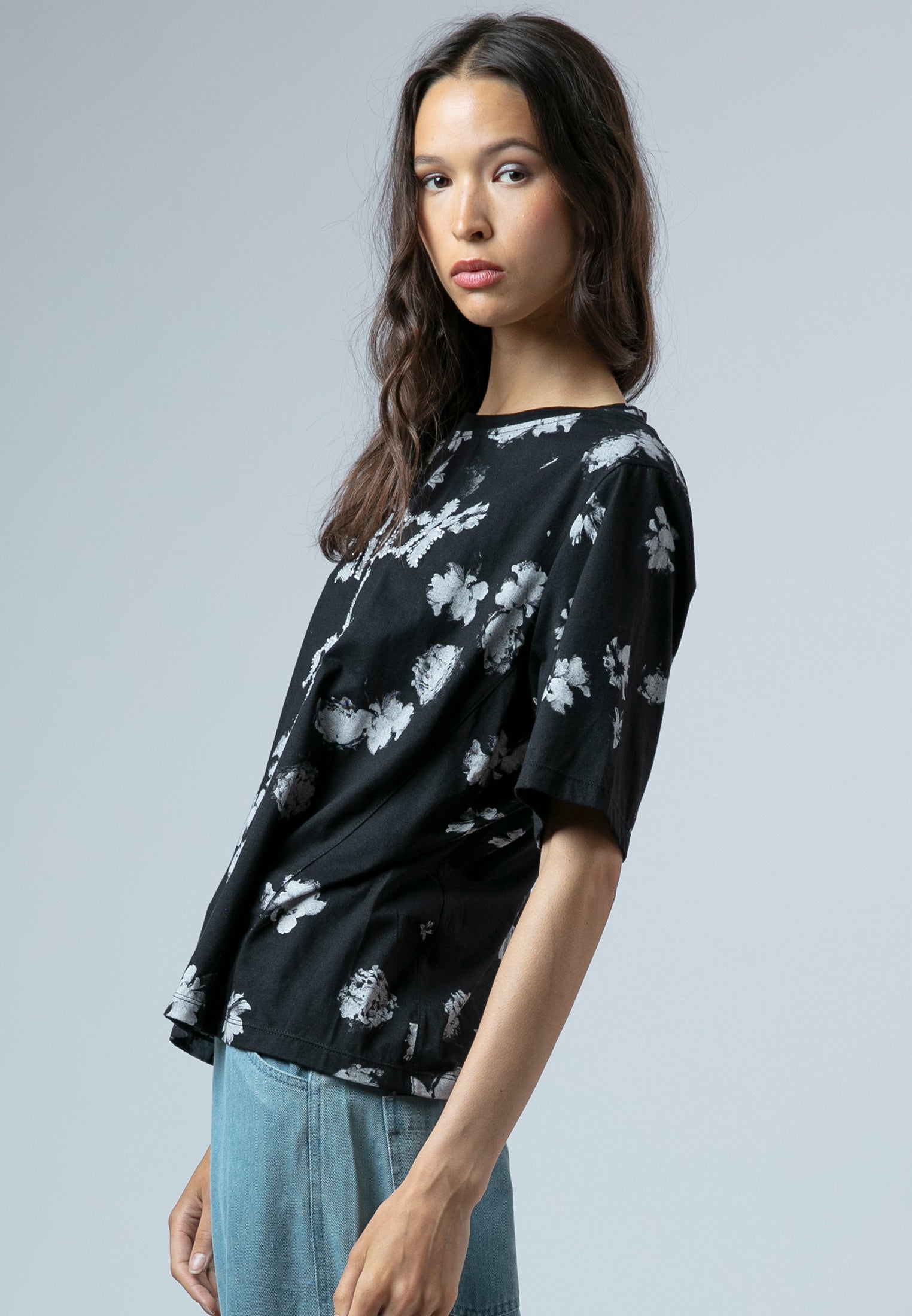 BELLA T-SHIRT ORCHARD BLACK