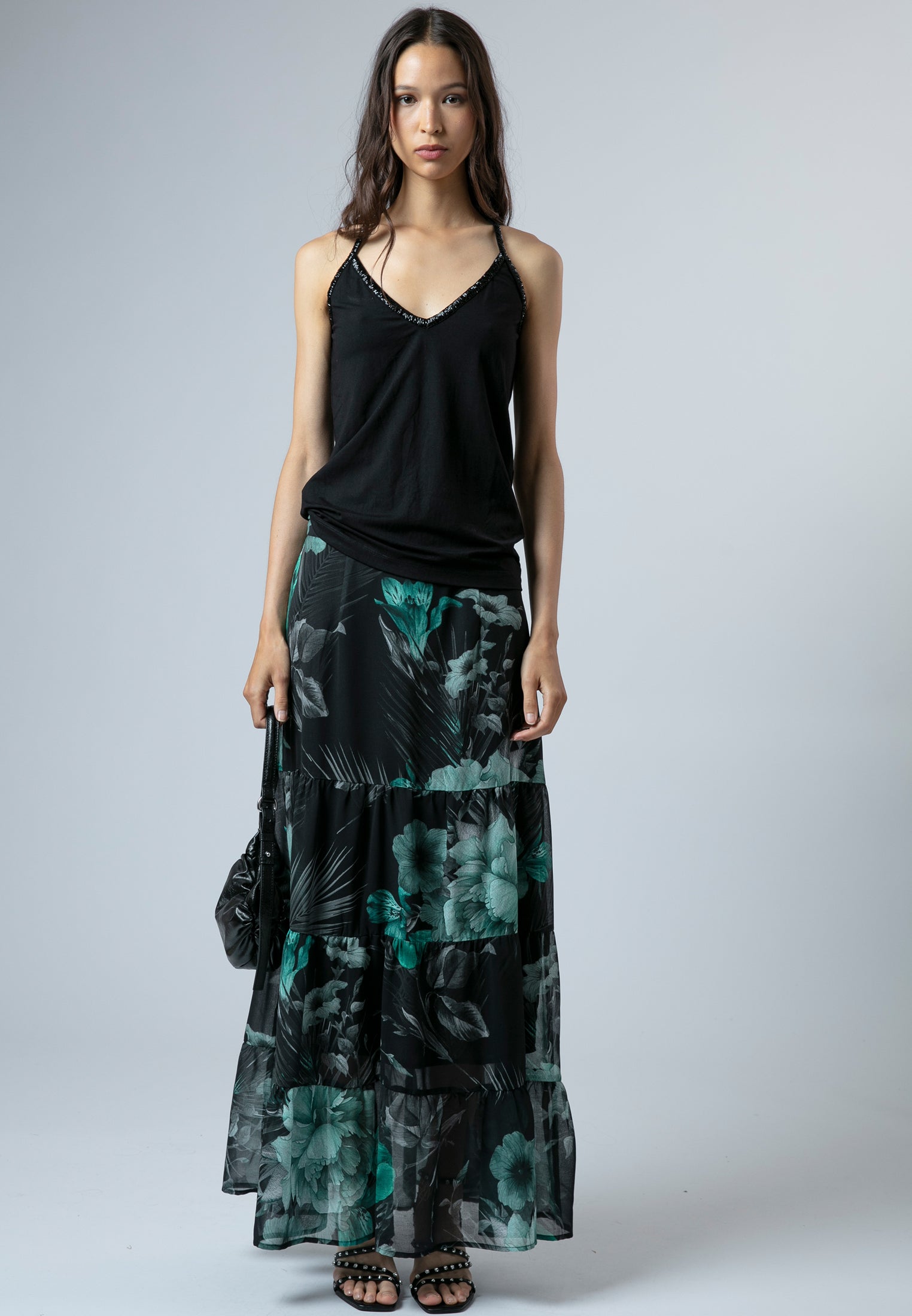 EVE TOP BLACK WITH HAND BEADNG