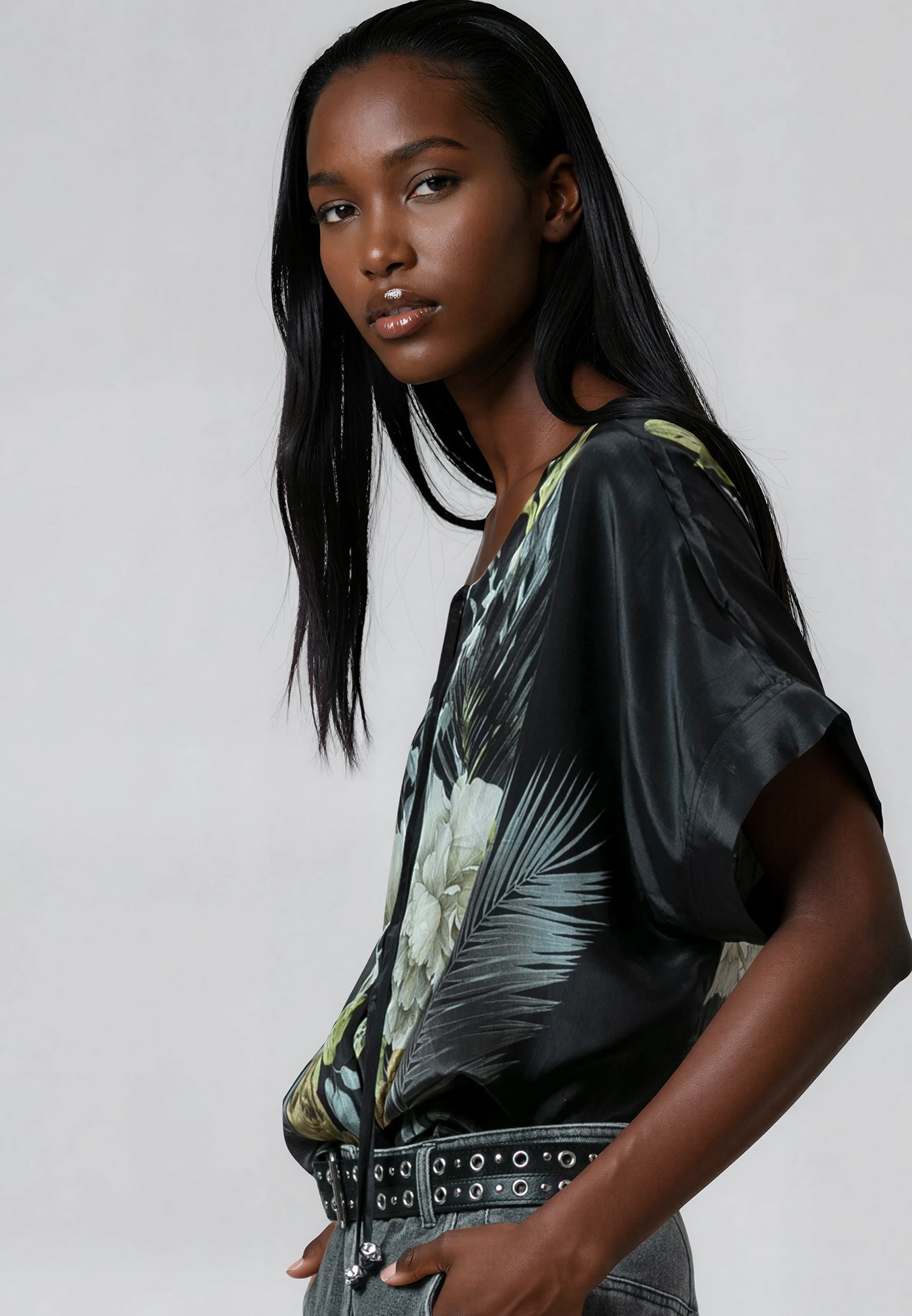 TAYLOR TOP CAMELLIA