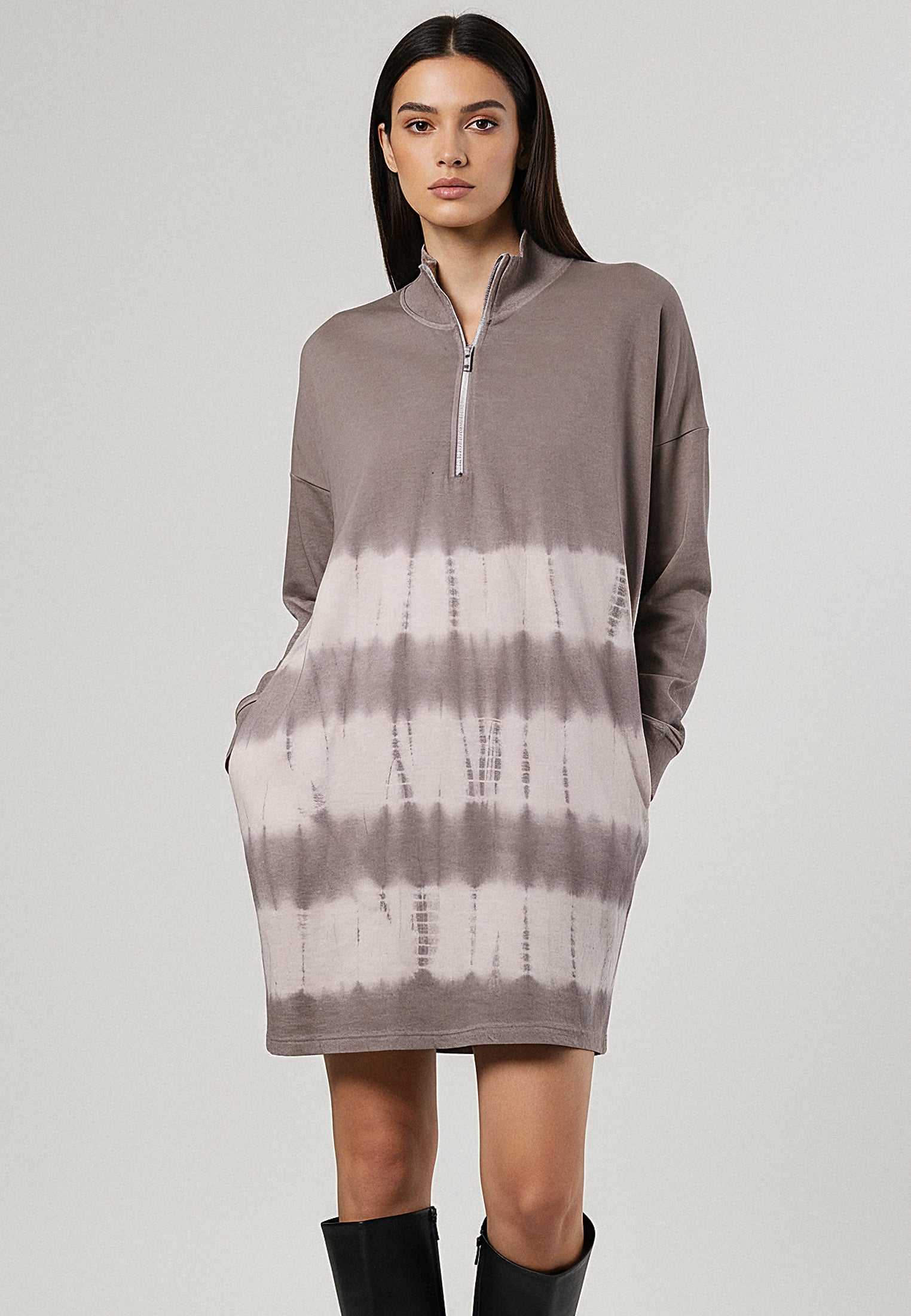grey and white tie dye dress Monki maxi T-shirt dress in gray tie dye
