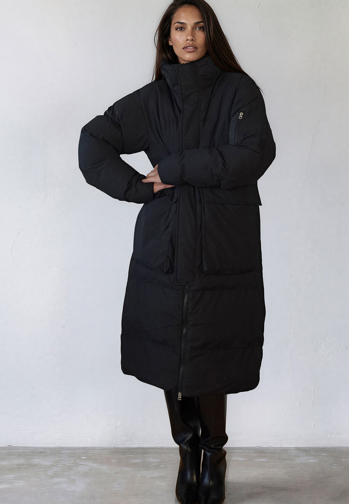 VOYAGER PARKA JET BLACK