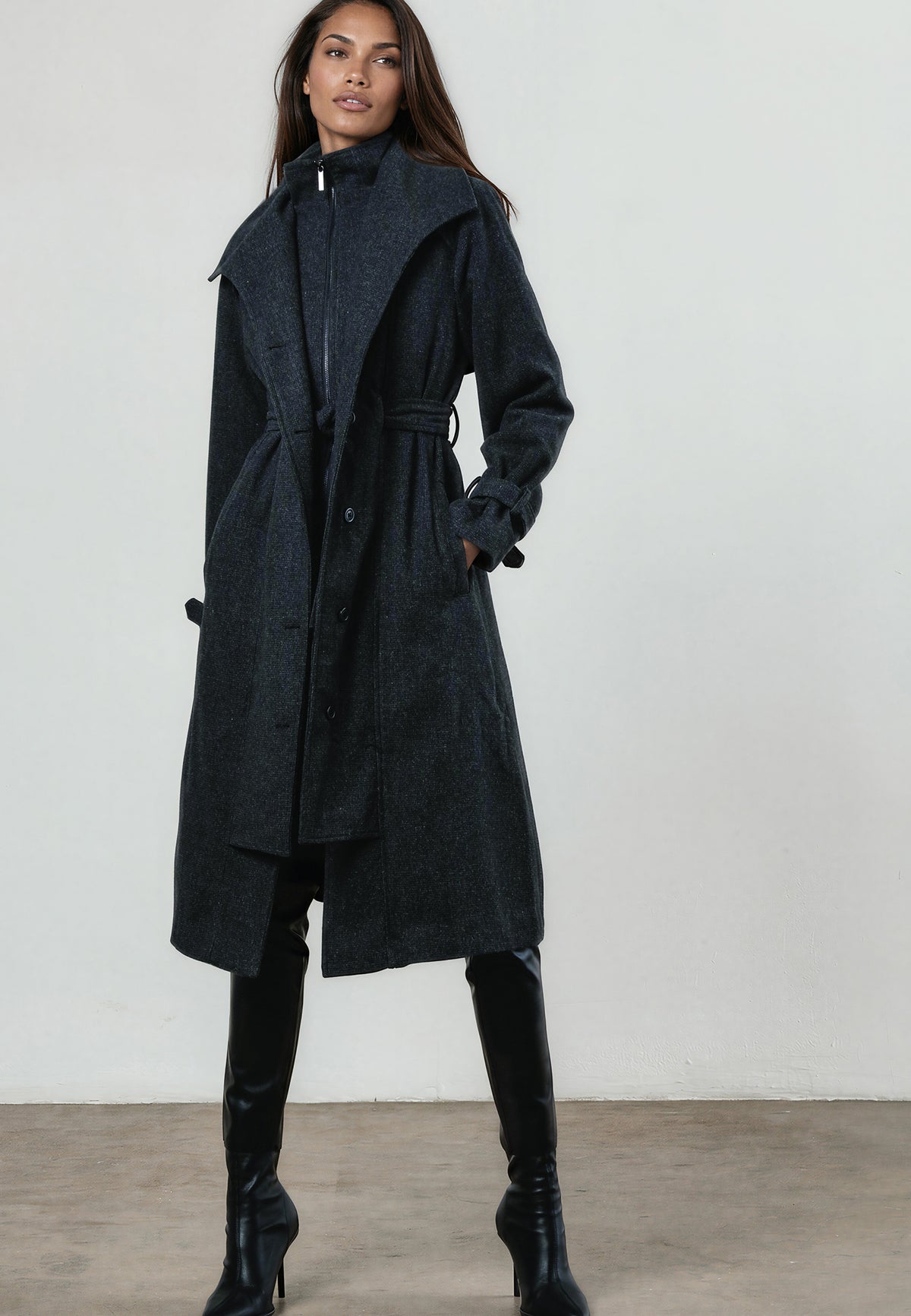 LIMIT COAT DARK GREY