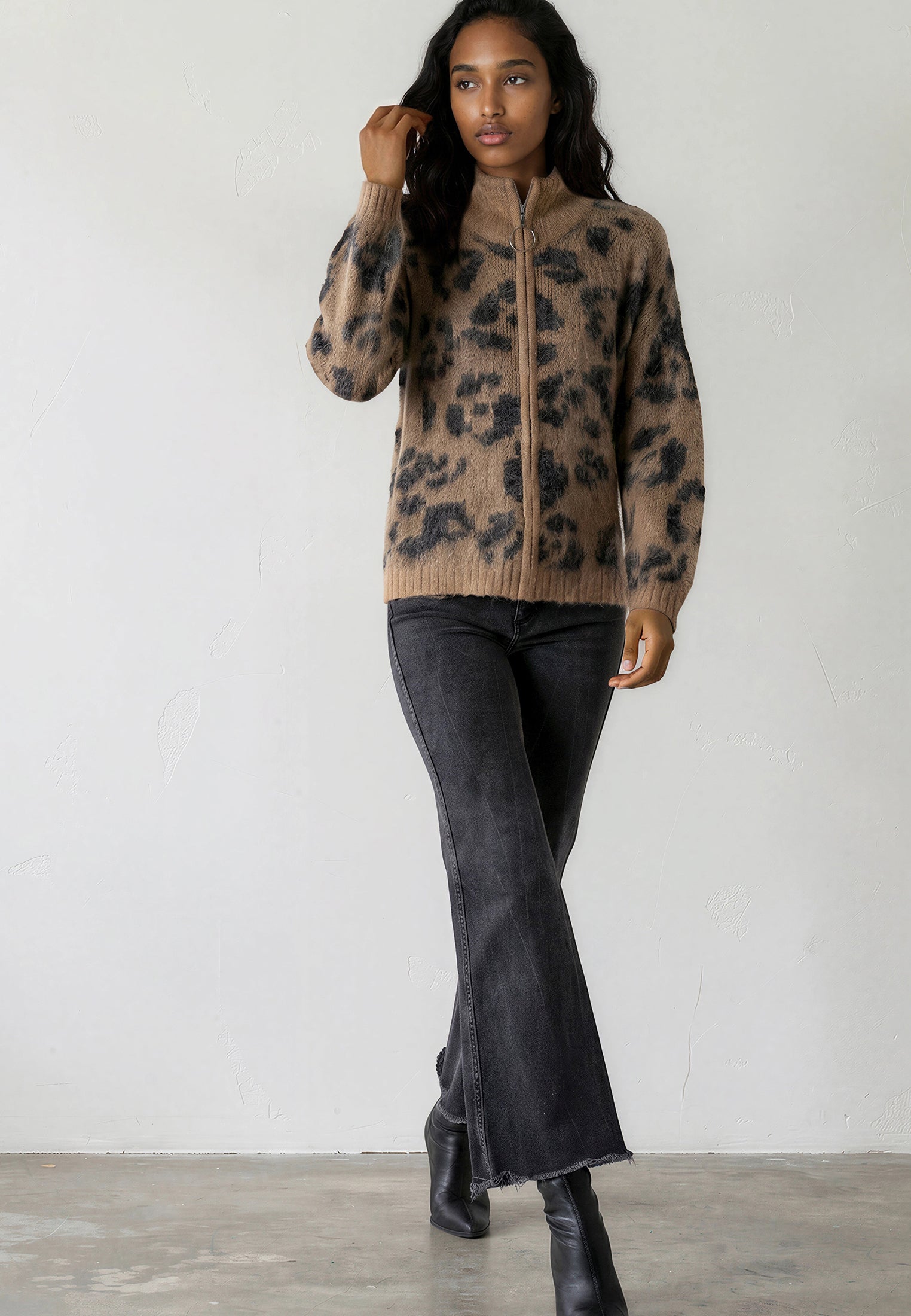 MAXIMUM ZIP CARDIGAN LEOPARD PRINT