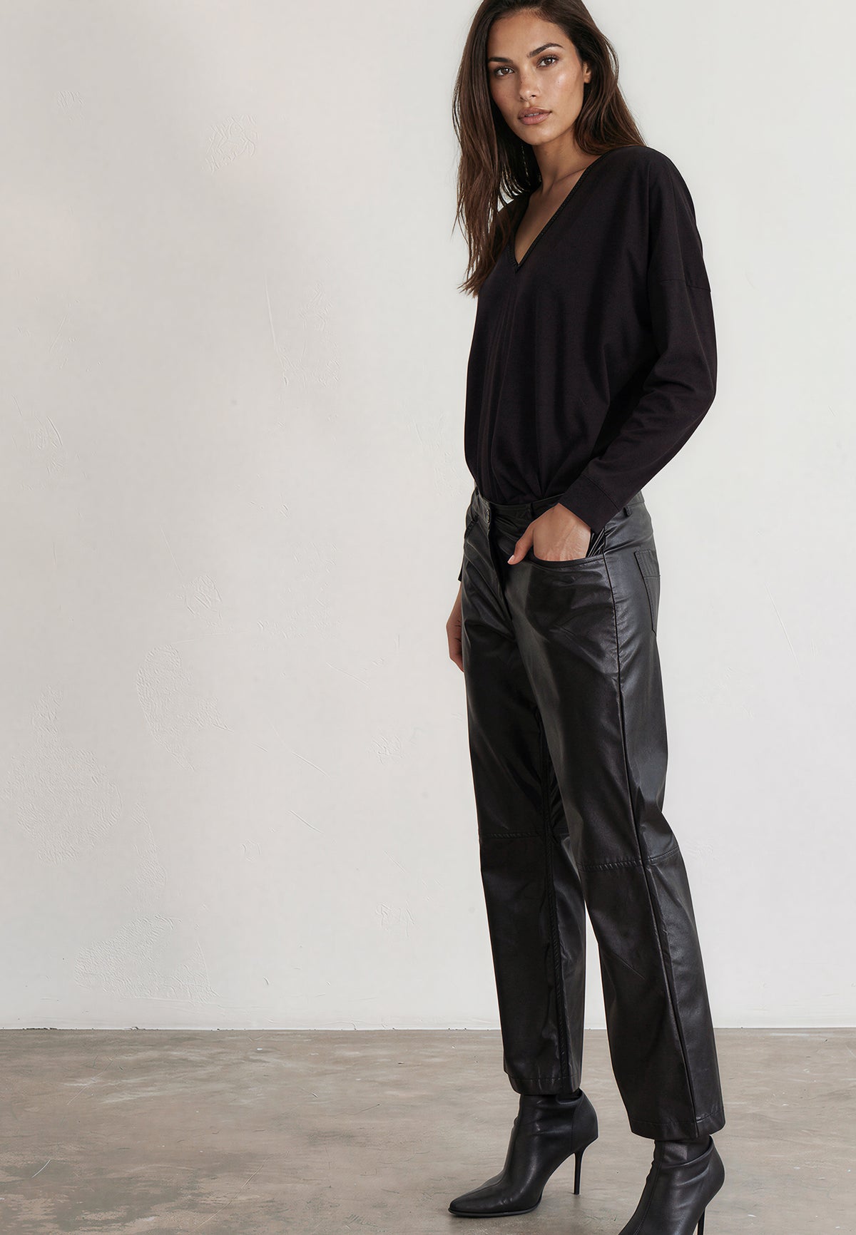 NEBULA TROUSERS BLACK