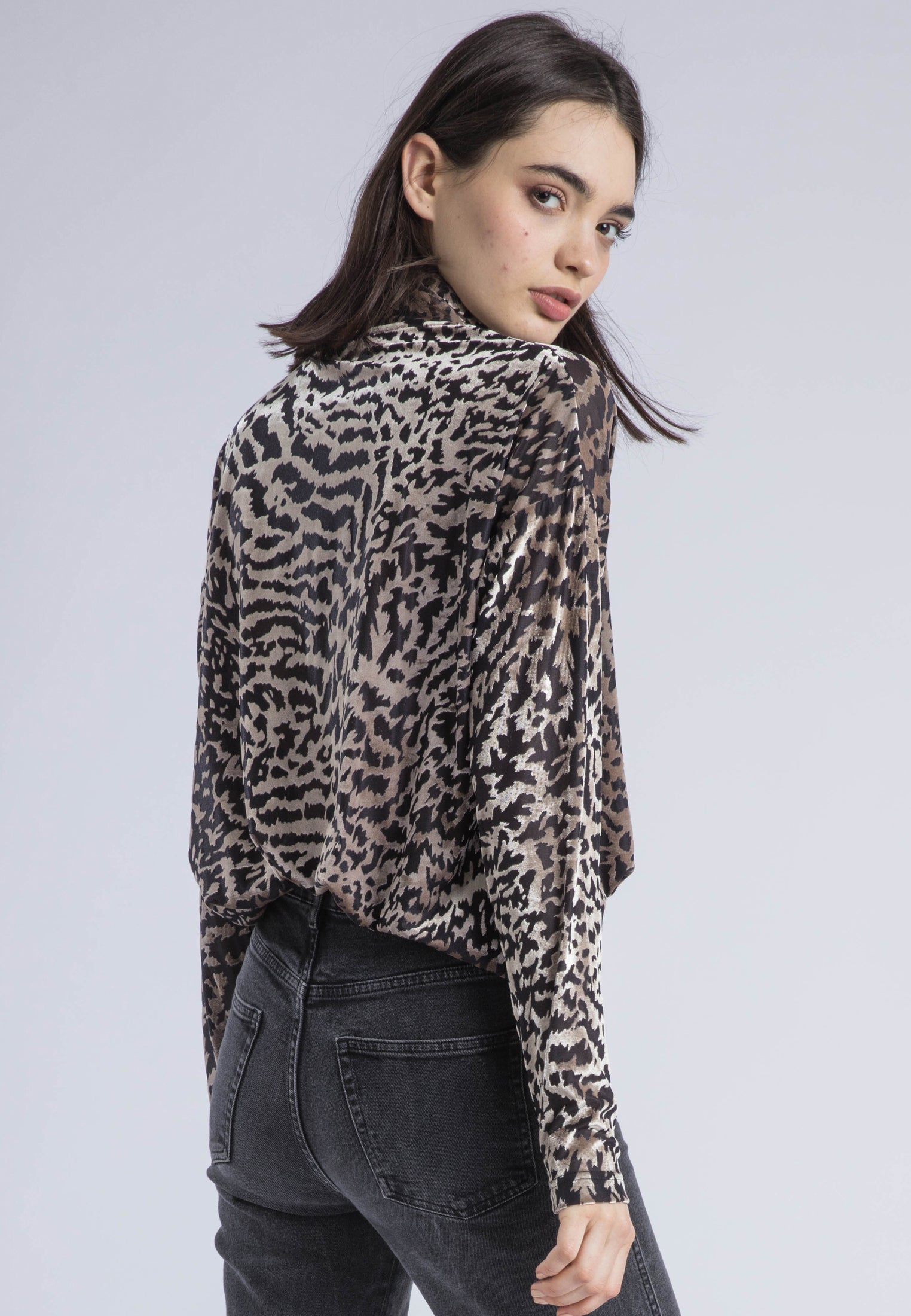 EMMY TURTLENECK SILVER ANIMAL