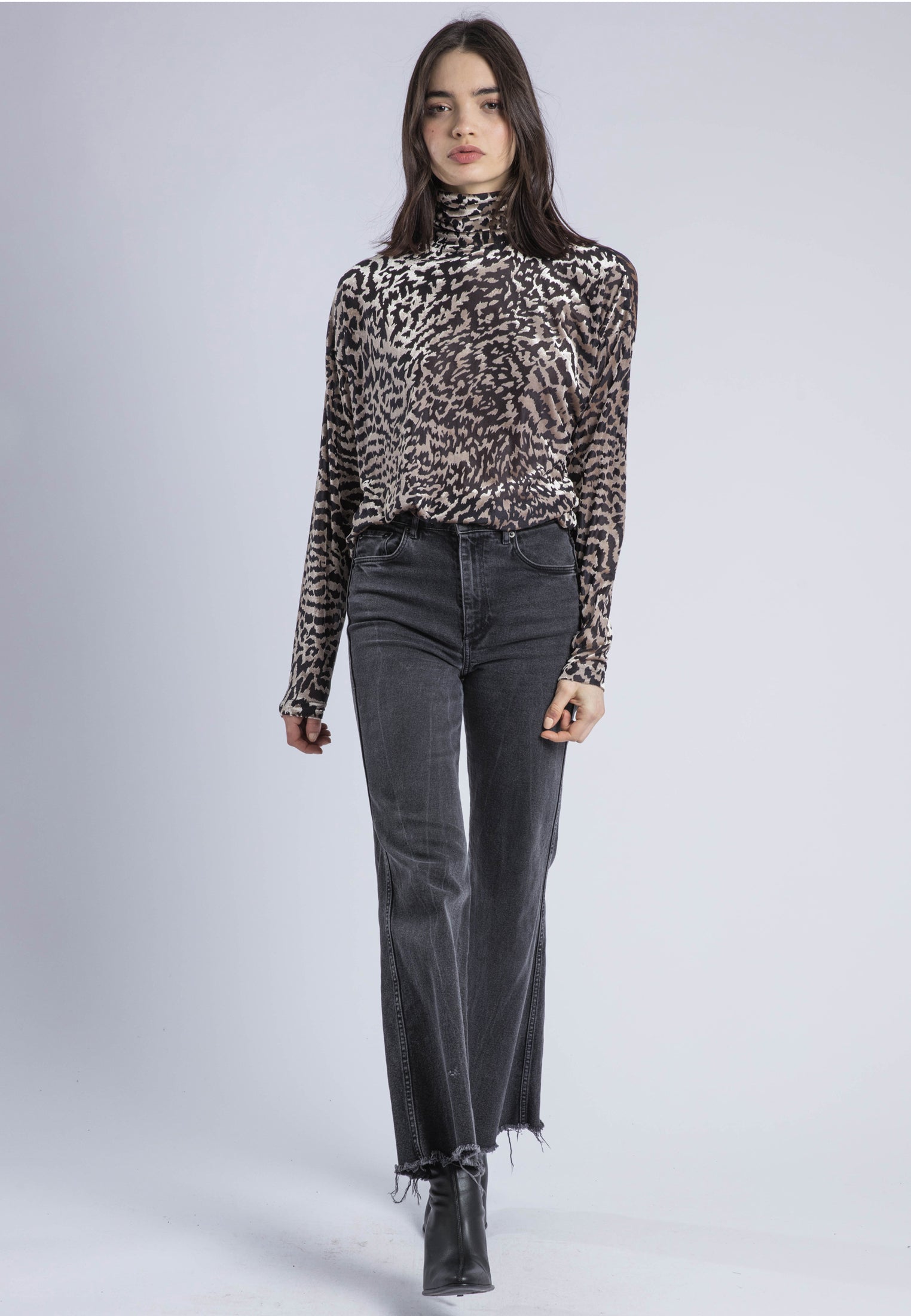 EMMY TURTLENECK SILVER ANIMAL