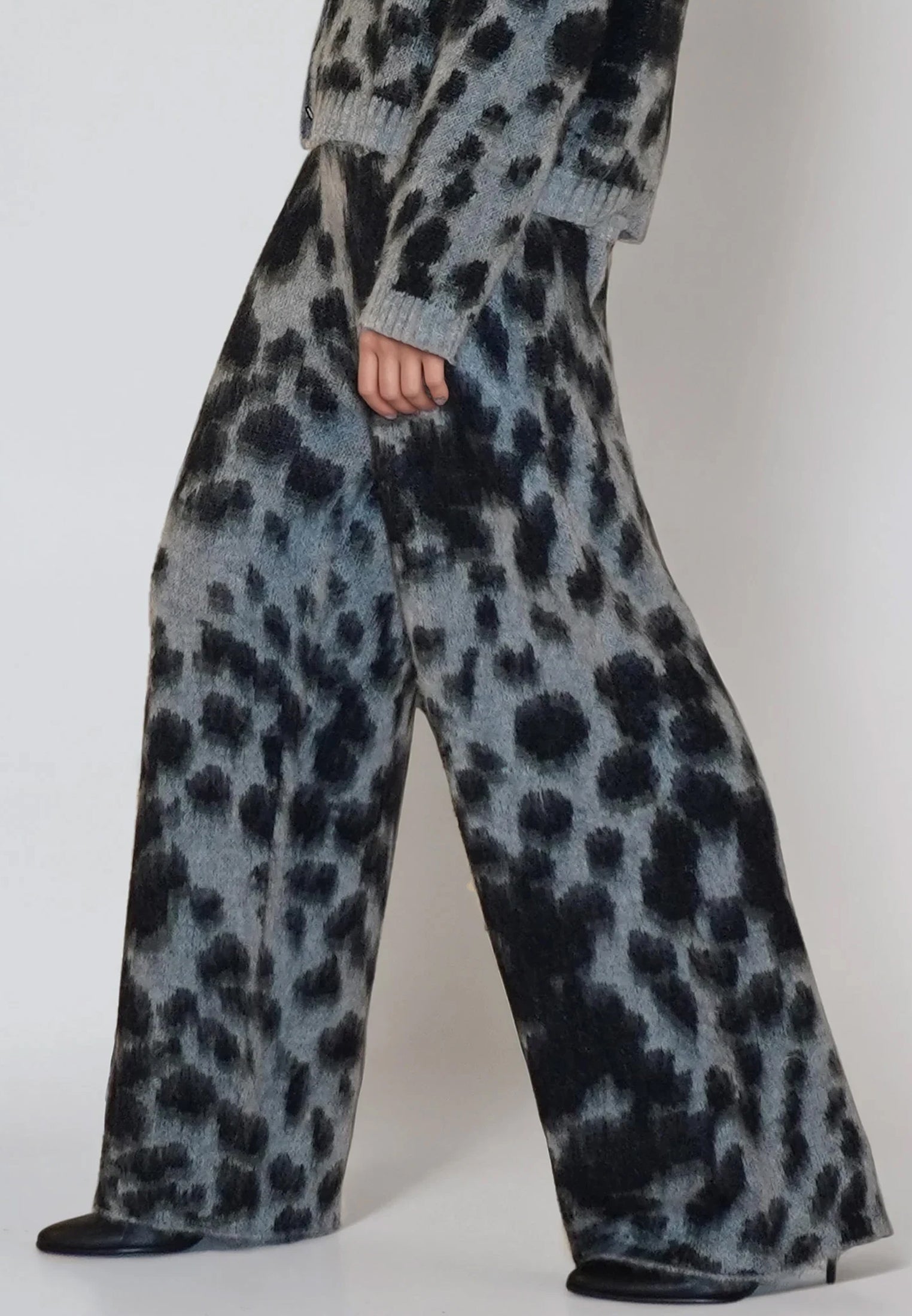 ERIN KNITTED PANTS GREY & BLACK