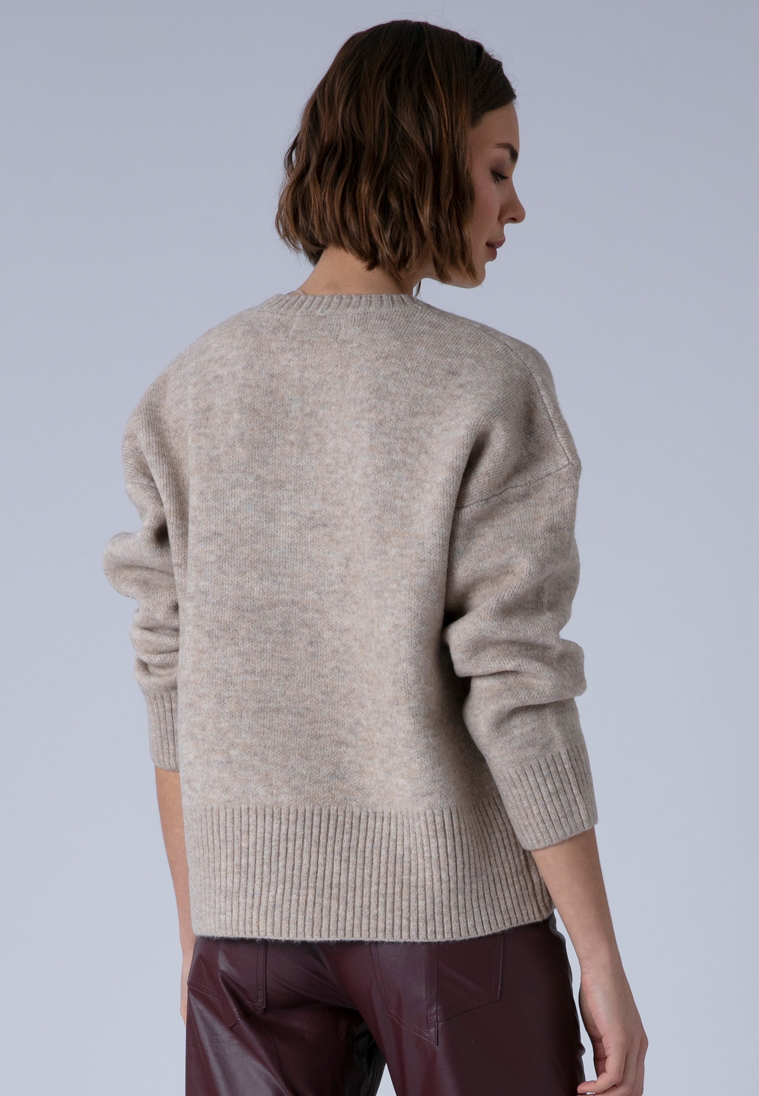 REBEL FOREVER JUMPER OATMEAL & BLACK