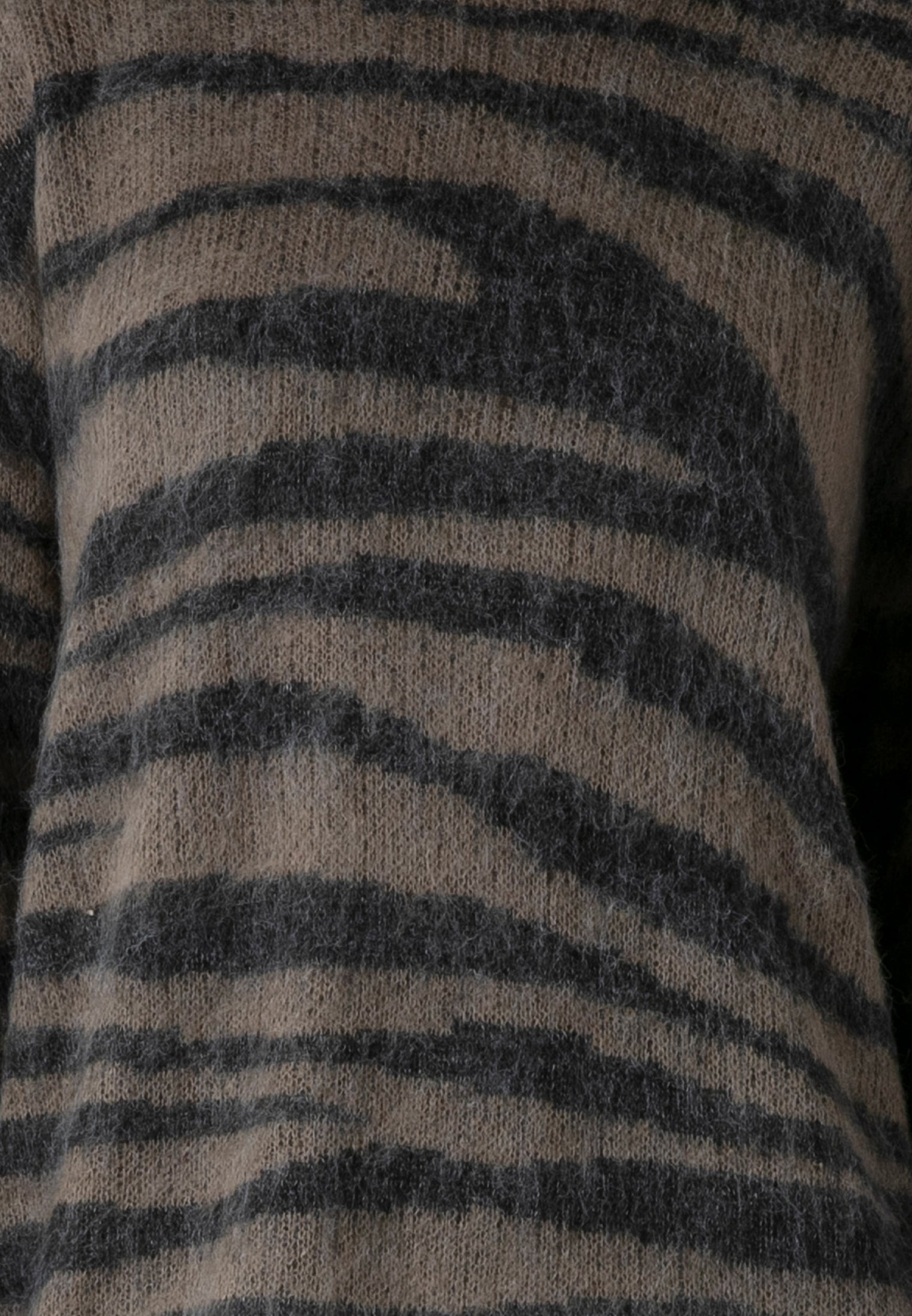 MAXIMUM JUMPER DRESS ZEBRA JACQUARD