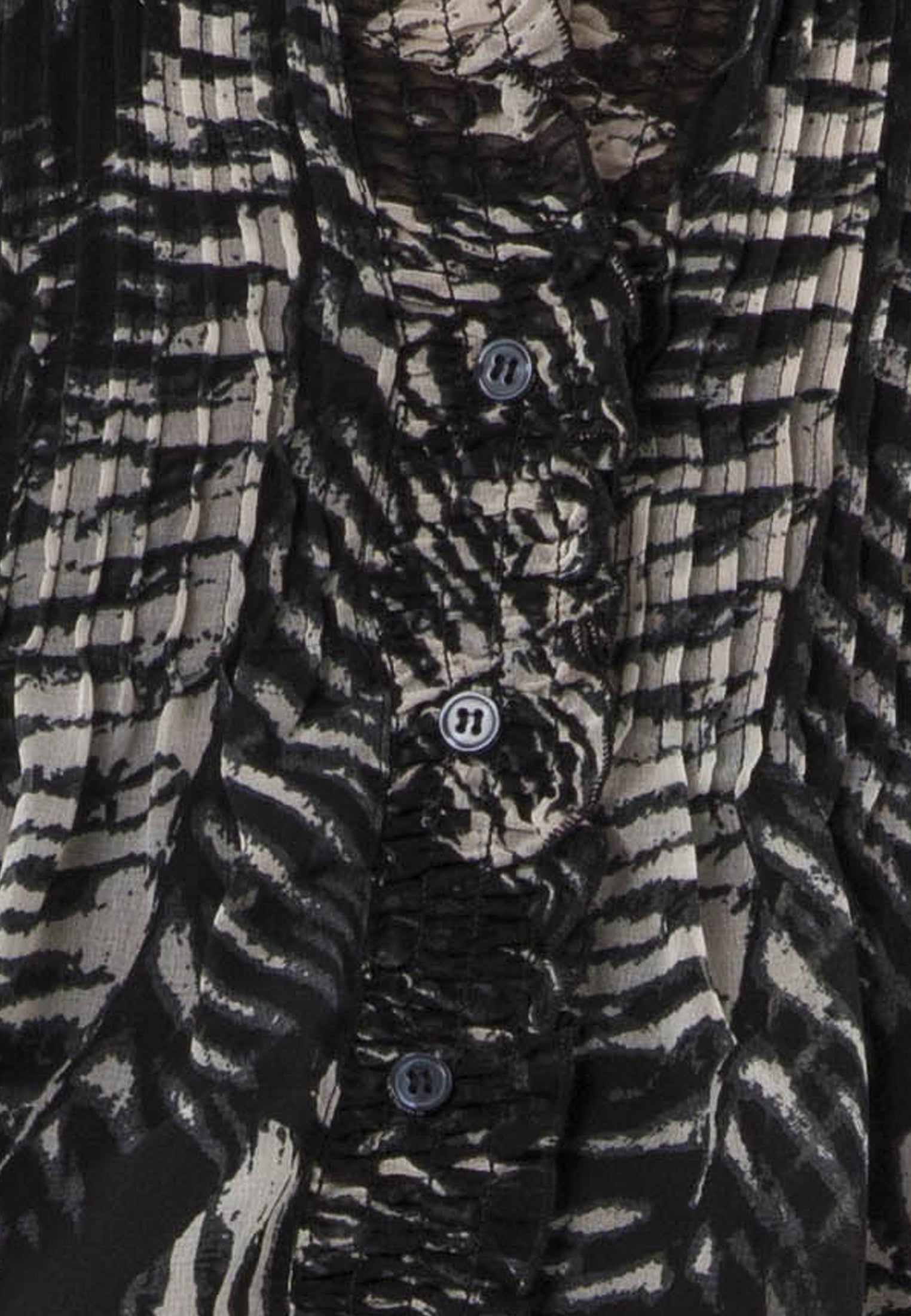 CAROLINA SHIRT VAMP BLACK & WHITE