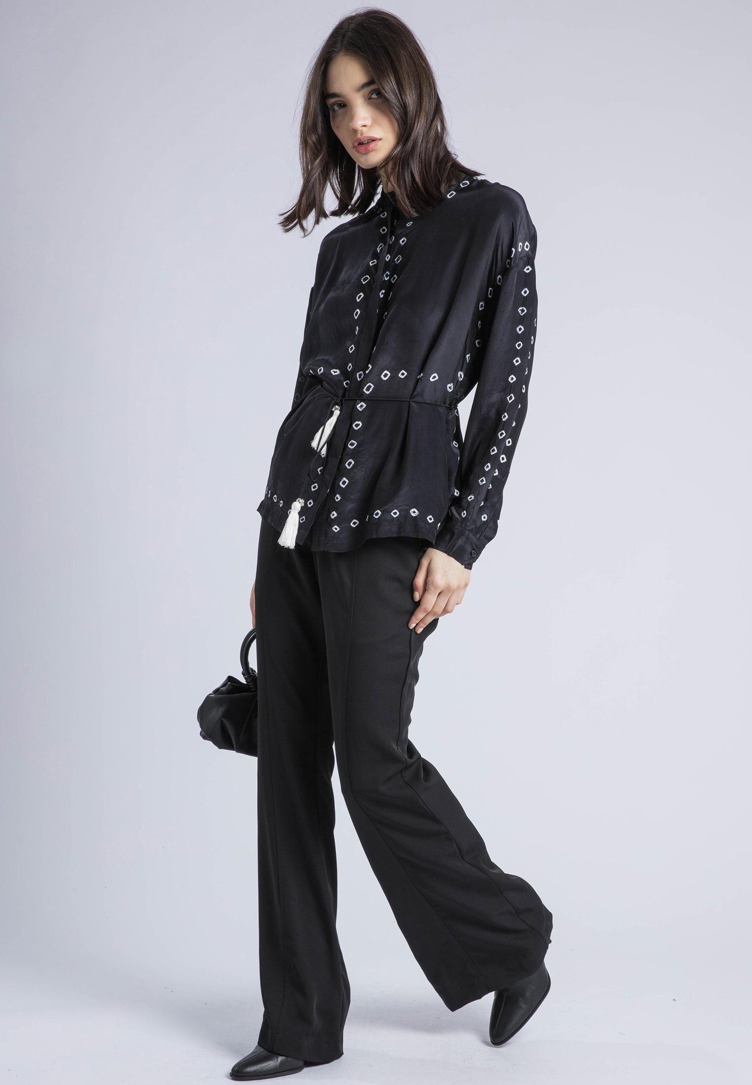 LOLA SHIRT BLACK & WHITE