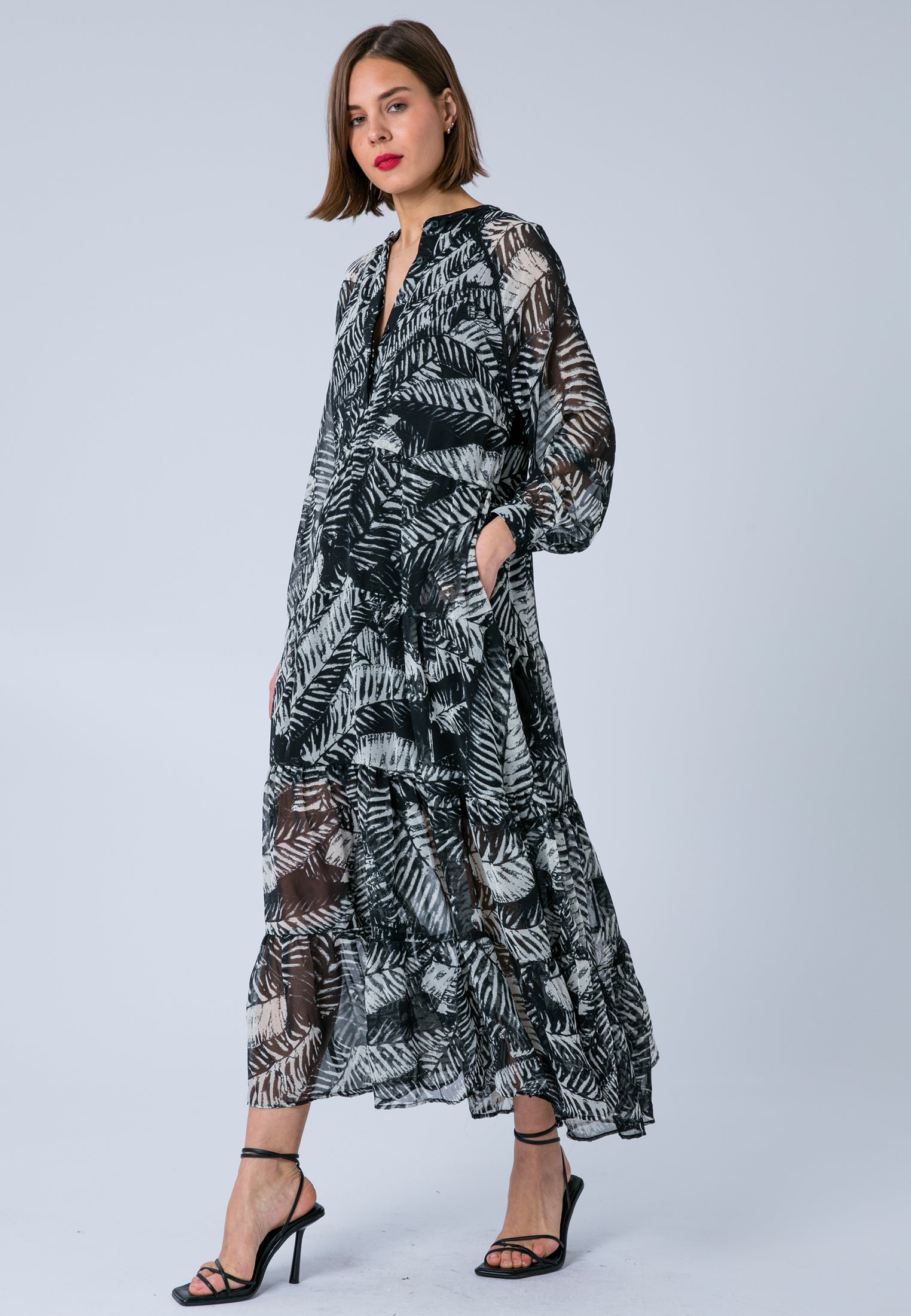 ZOE MAXI DRESS VAMP BLACK & WHITE