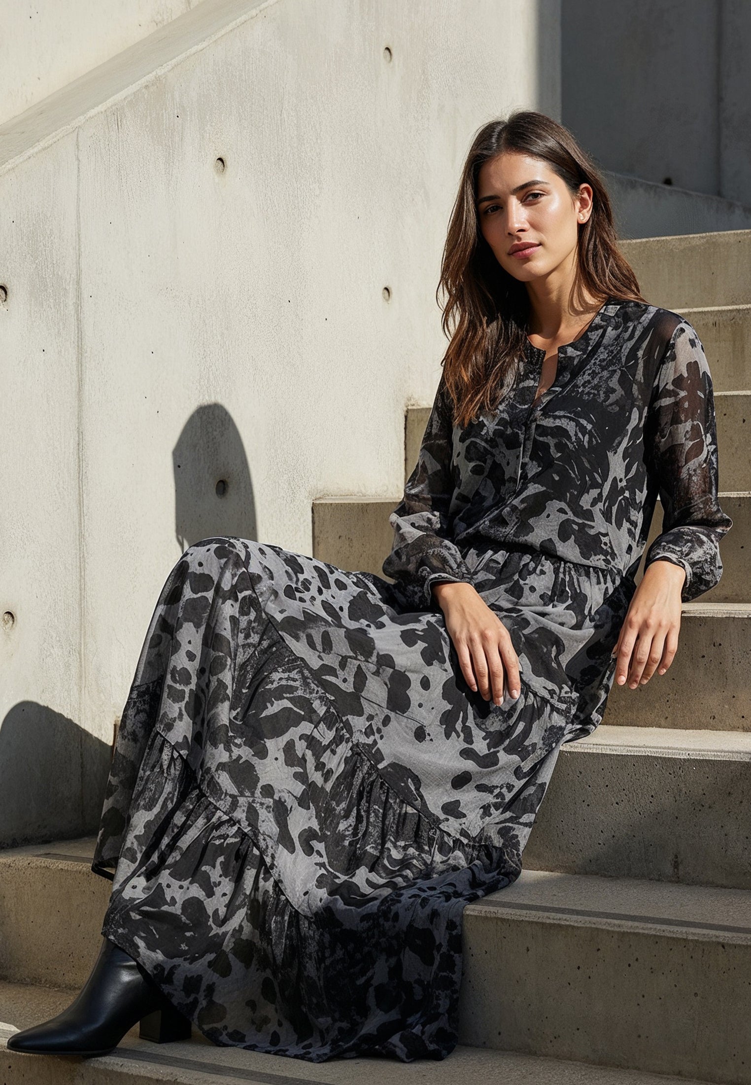 ZOE MAXI DRESS WINGS TAUPE