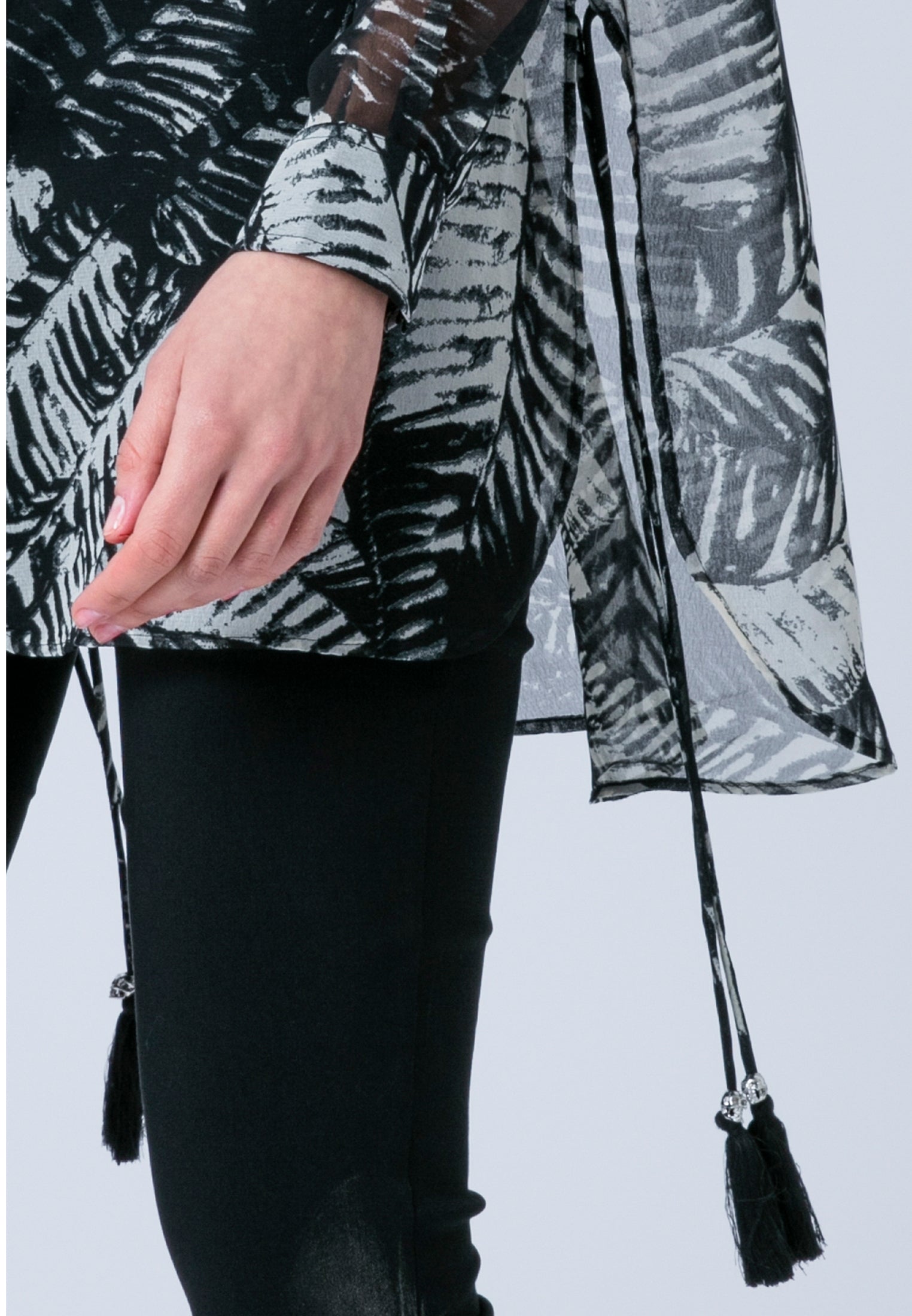 ZOE SHIRT VAMP BLACK & WHITE