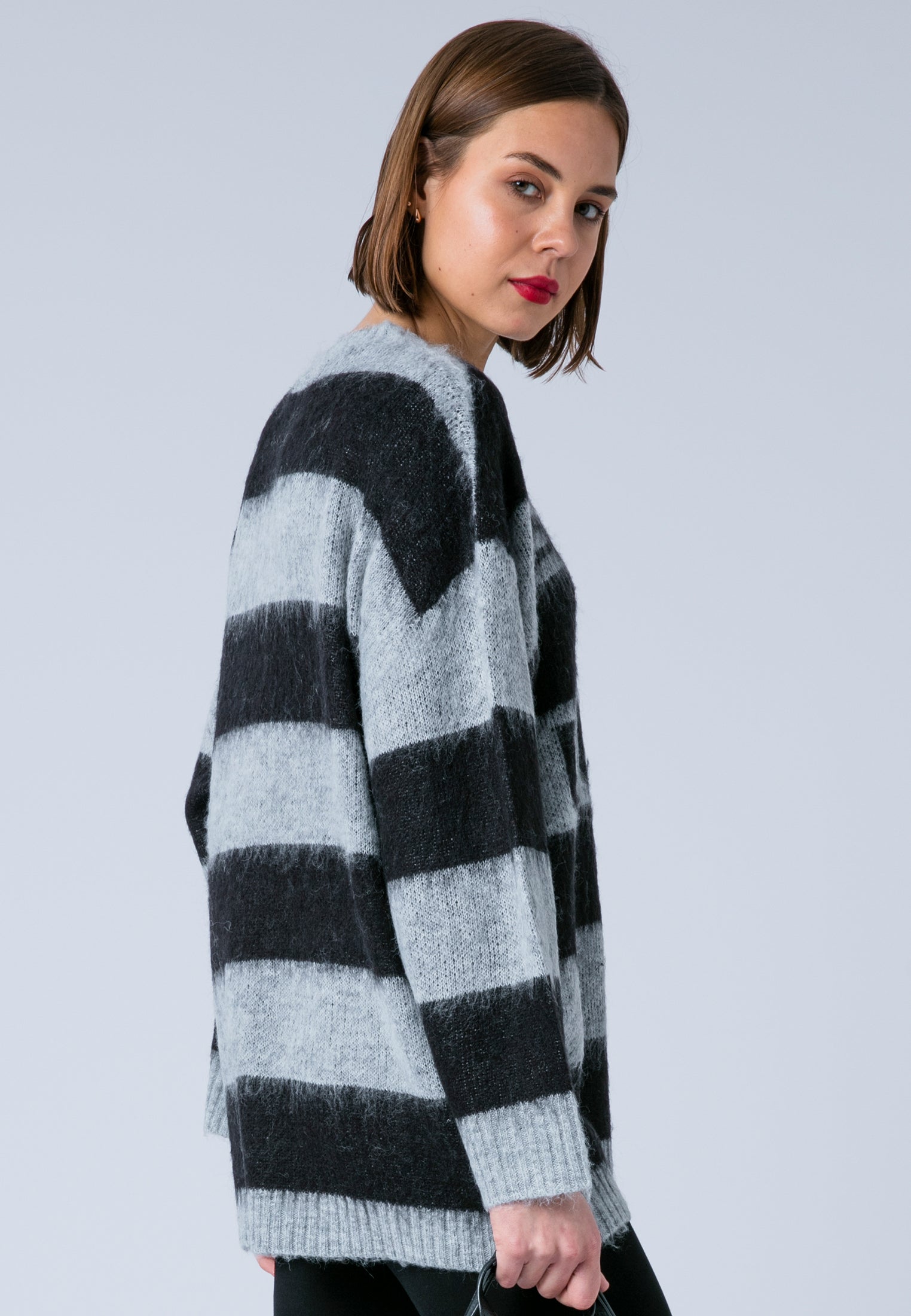 NANCY JUMPER BLACK & WHITE