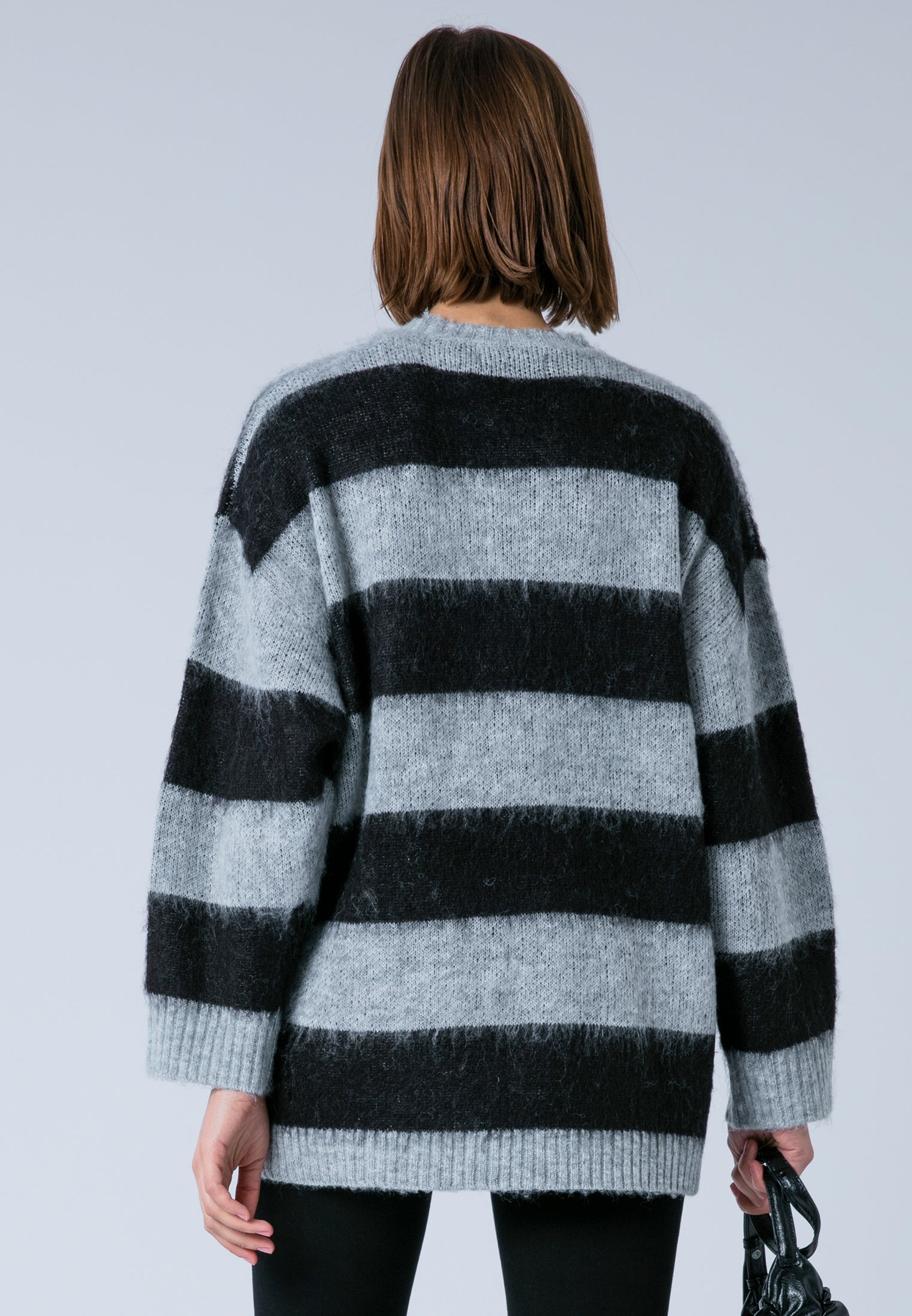 NANCY JUMPER BLACK & WHITE