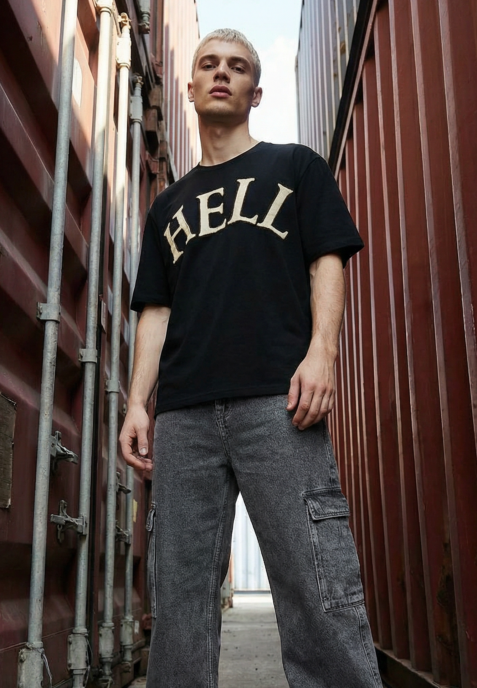 APPLIQUE HELL T-SHIRT BLACK