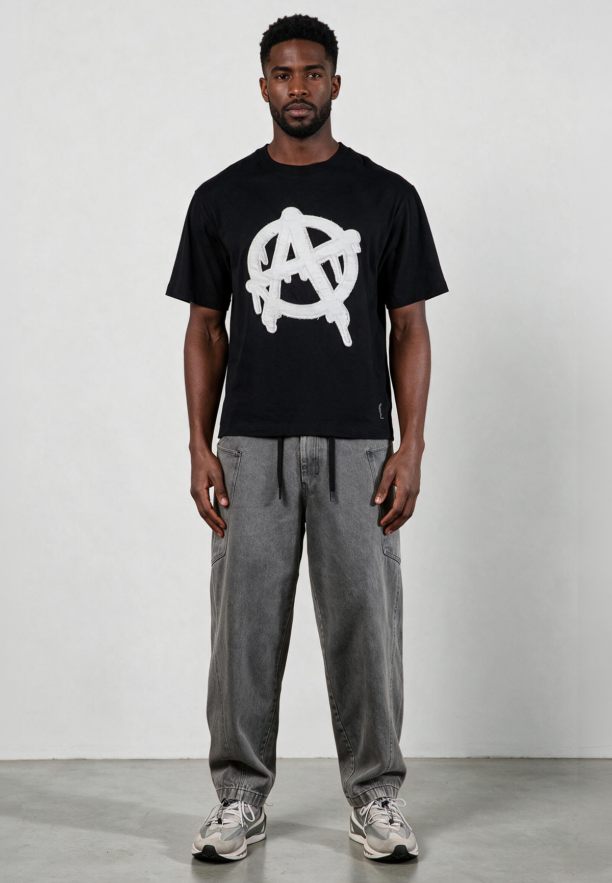 ANARCHY APPLIQUE T-SHIRT BLACK & OFF WHITE