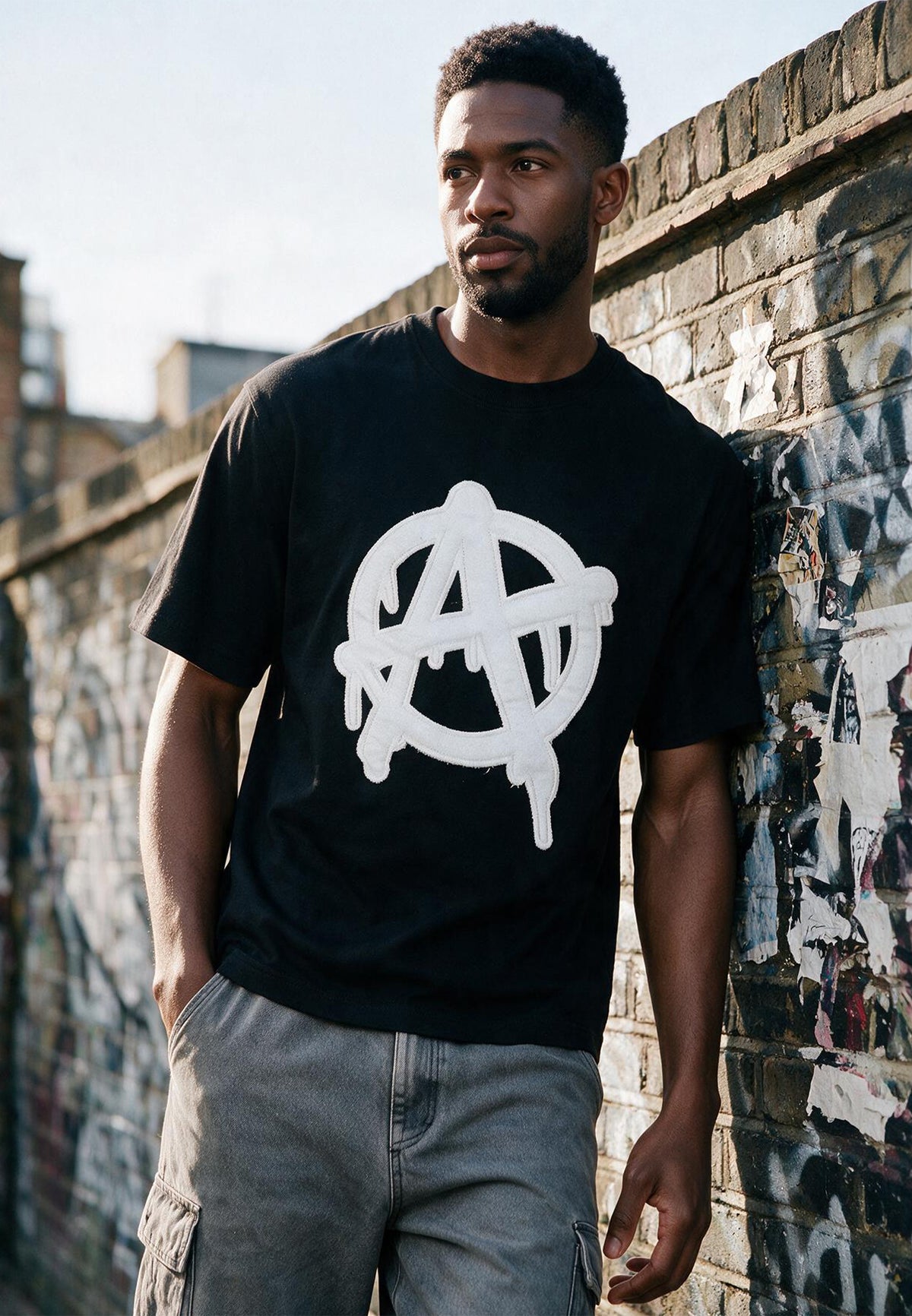 ANARCHY APPLIQUE T-SHIRT BLACK & OFF WHITE