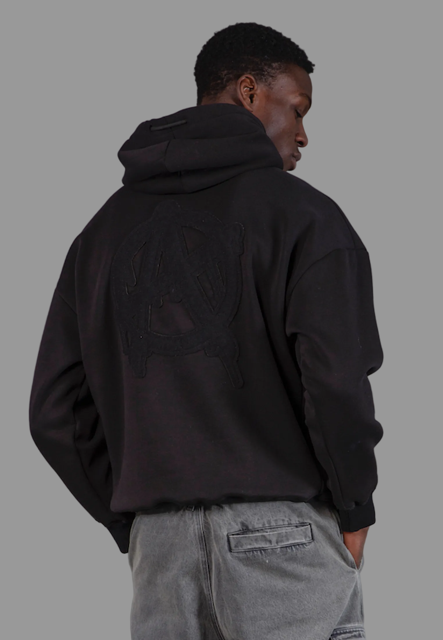 ANARCHY APPLIQUE HOODIE BLACK