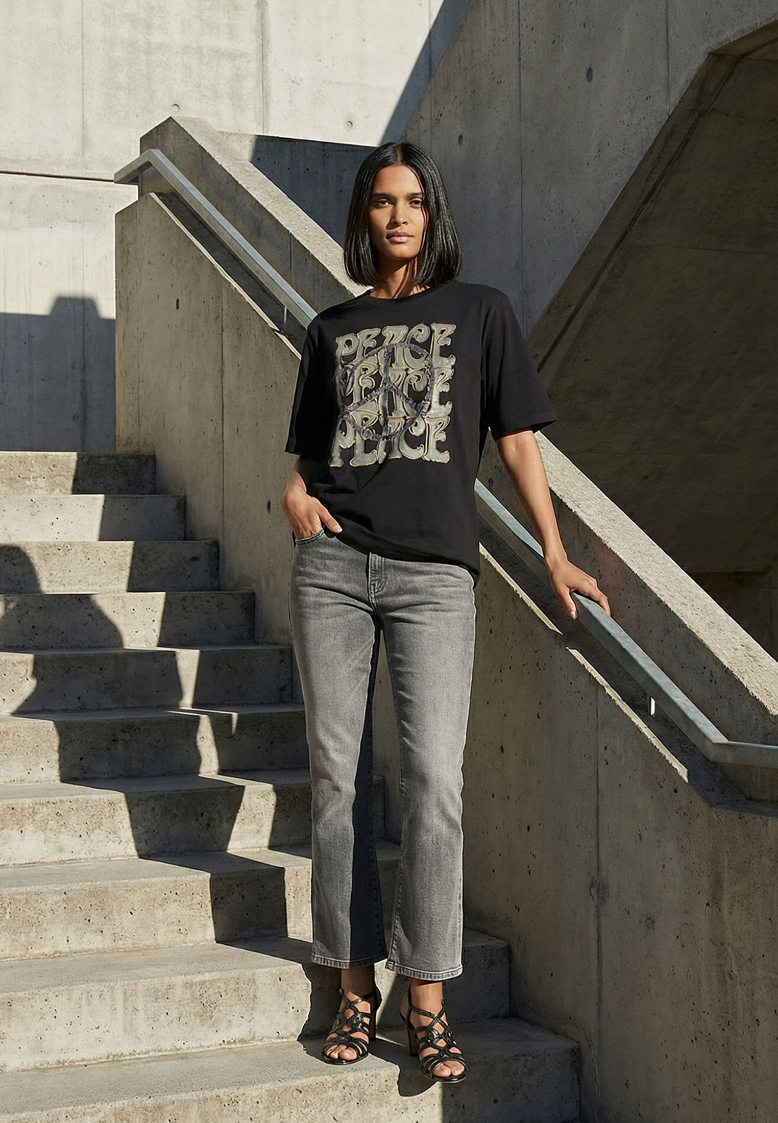 BLIGHTY TEE PEACE BLACK