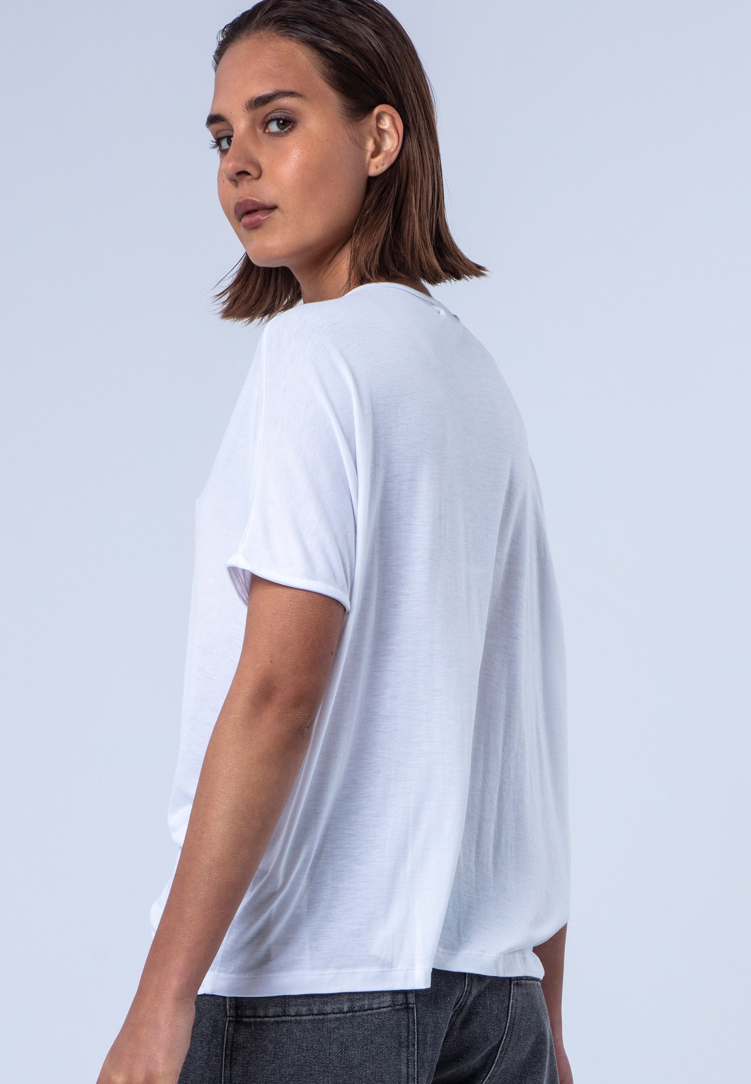 LIGHT TOP WHITE