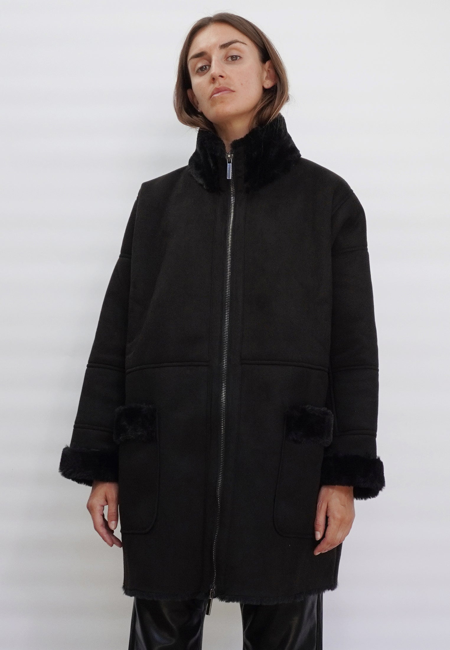 RADIANT COAT BLACK