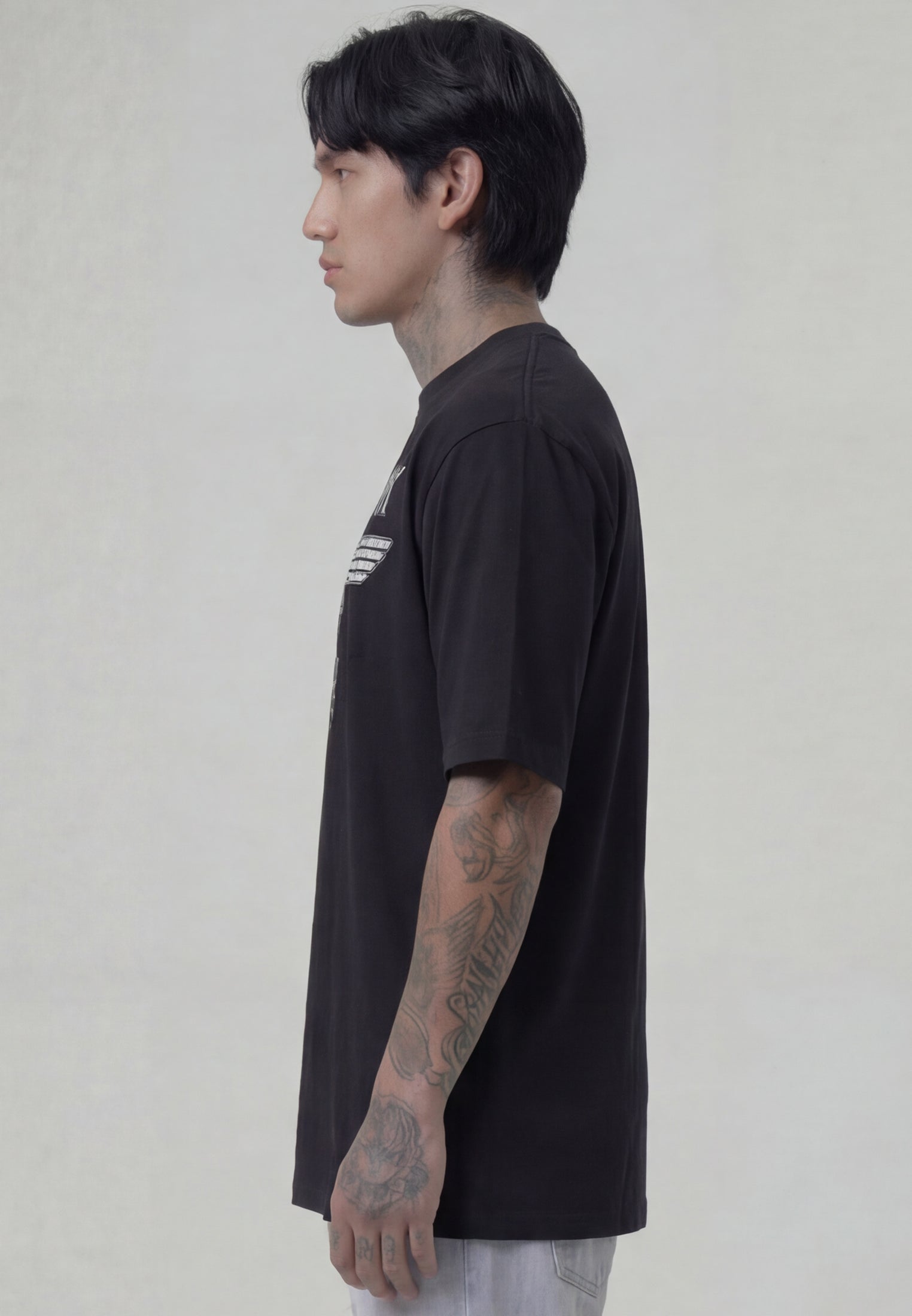 DISTRESSED EMBROIDERED SKULL T-SHIRT BLACK