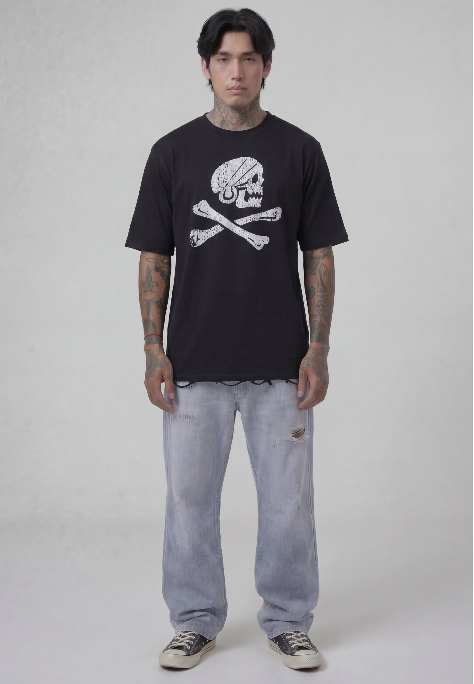 SKULL & CROSSBONES DISTRESSED T-SHIRT BLACK