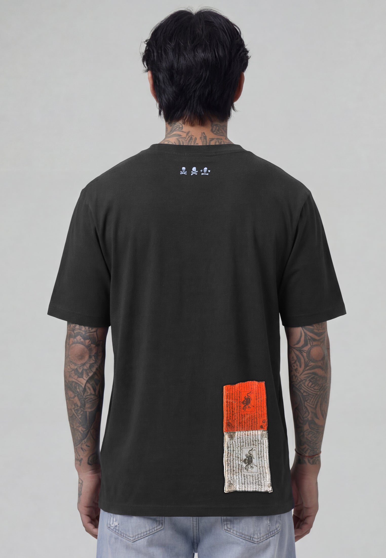 BP TEXTS T-SHIRT BLACK