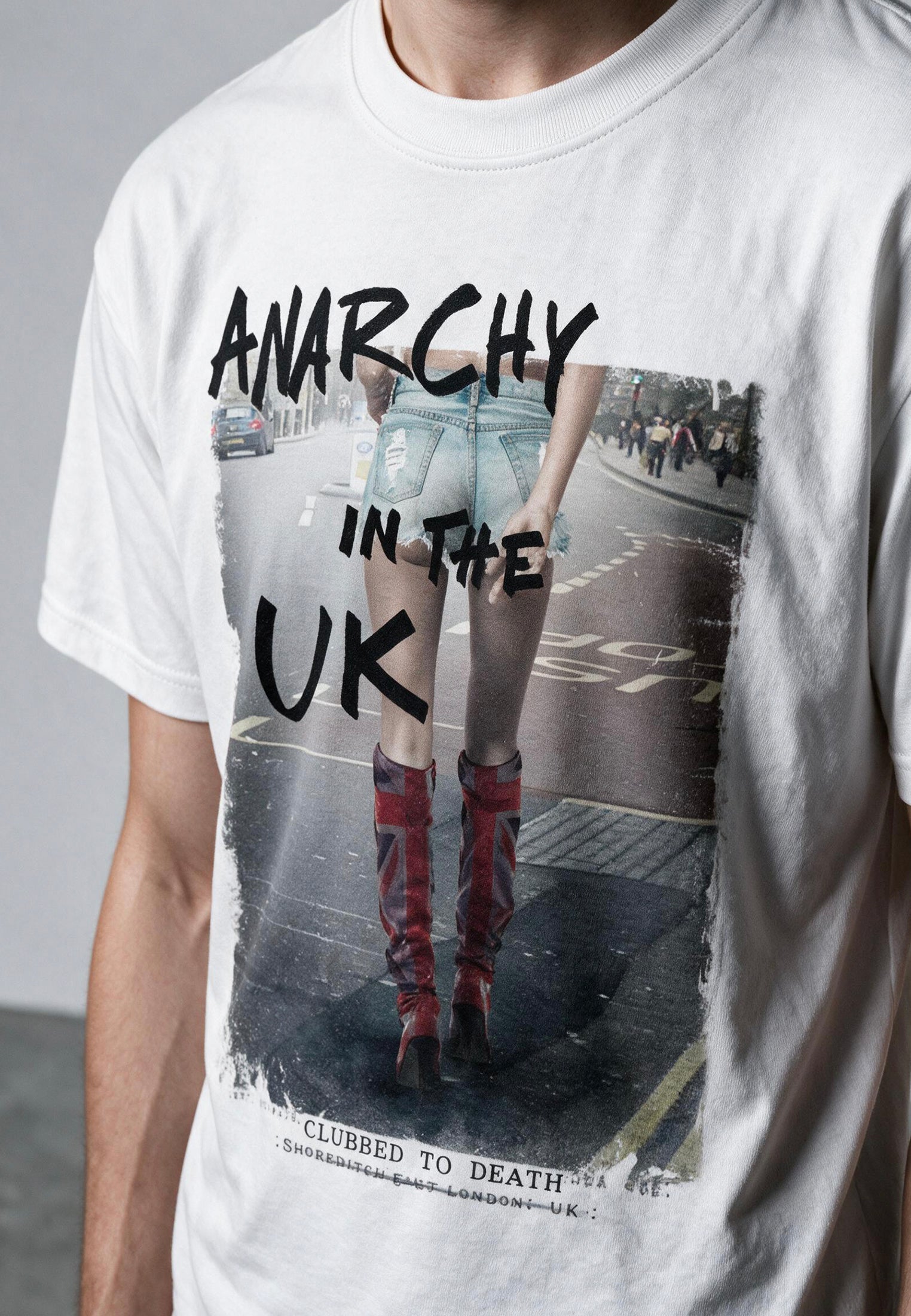 ANARCHY IN THE UK T-SHIRT WHITE